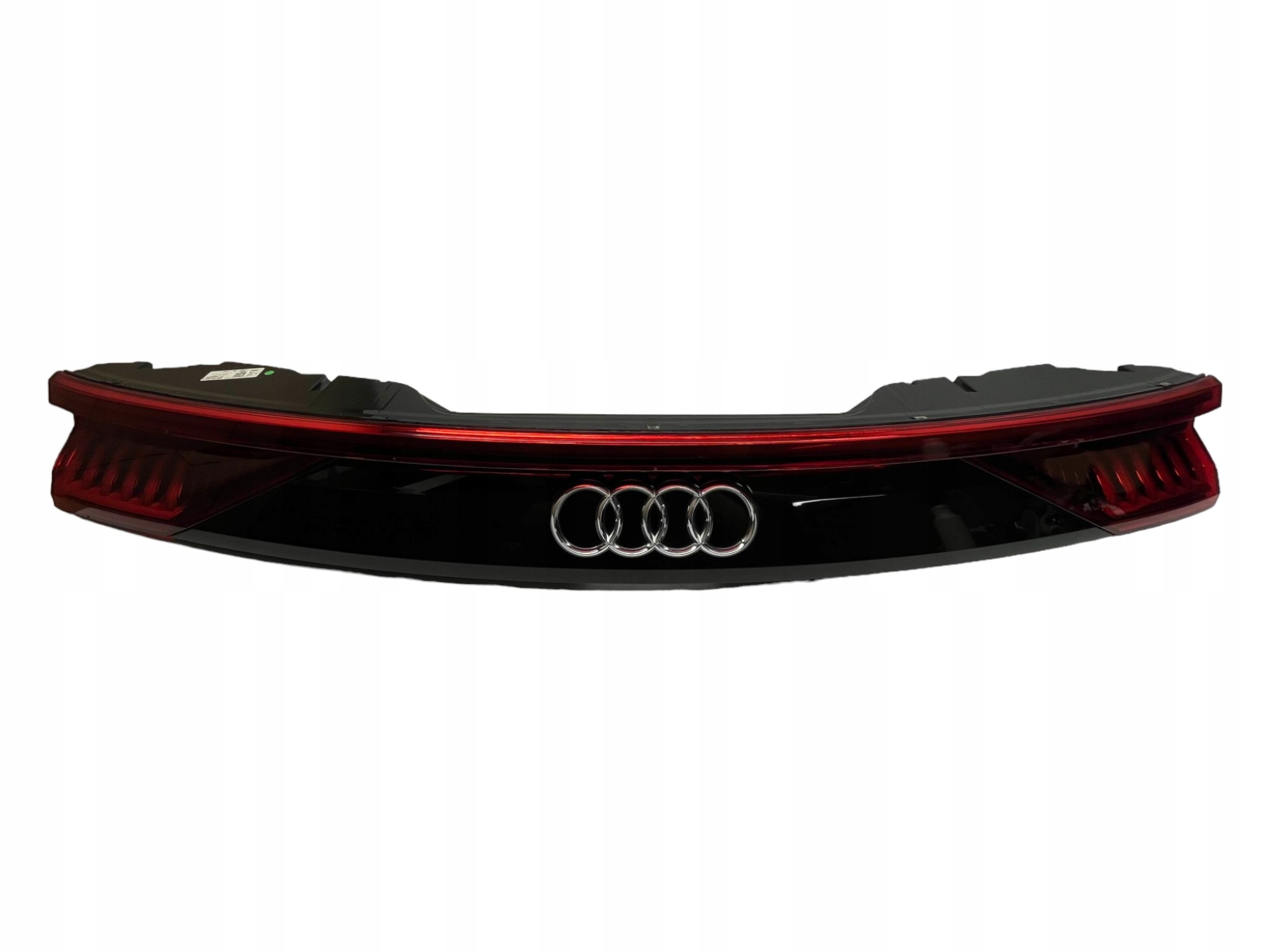 AUDI Q8 TYLNA LAMPA LED BLENDA WERSJA USA SAE 4M8945095Q