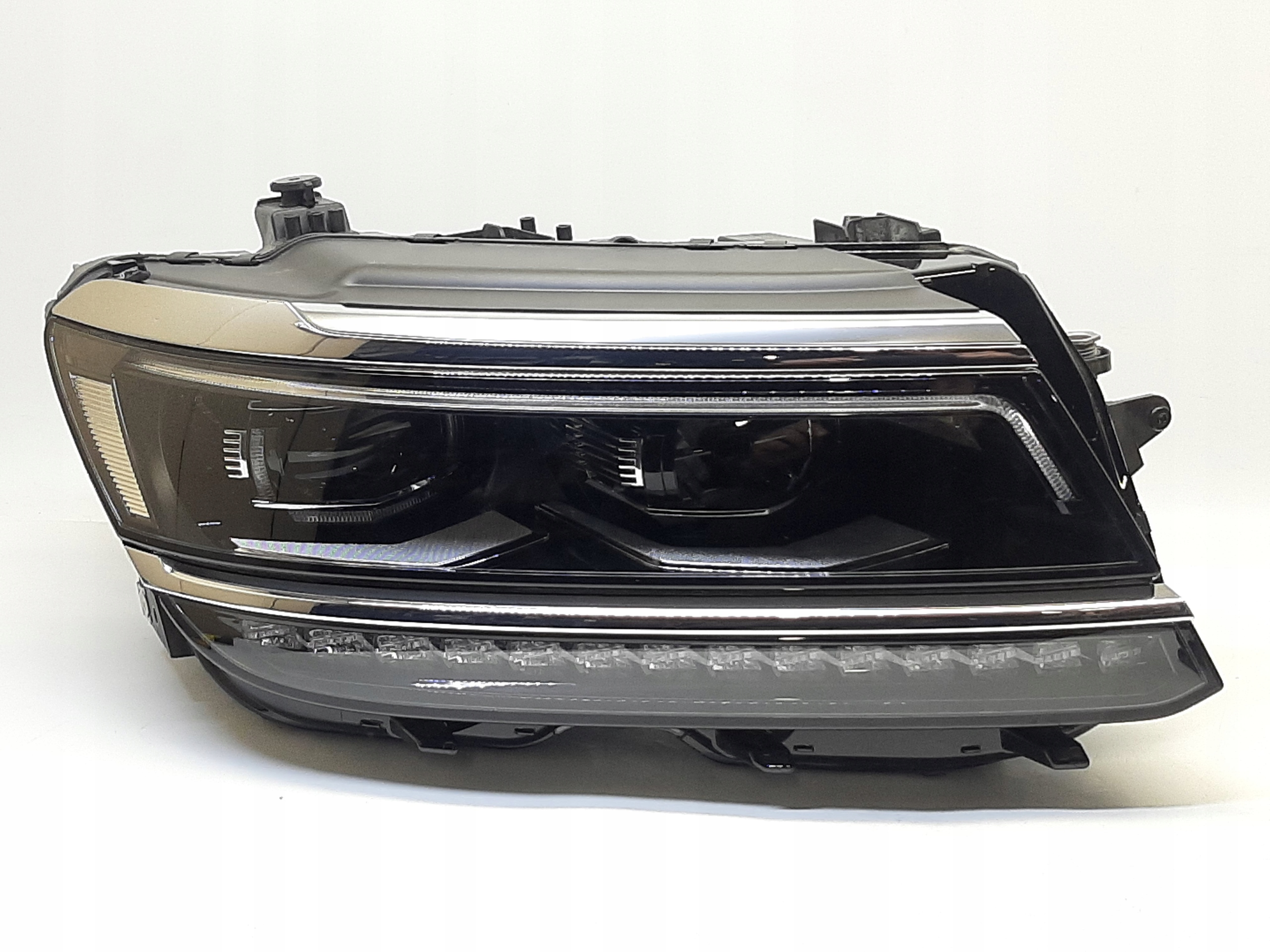 VW Tiguan AllSpace Reflektor Lampa Led PRAWA 5NN941082C