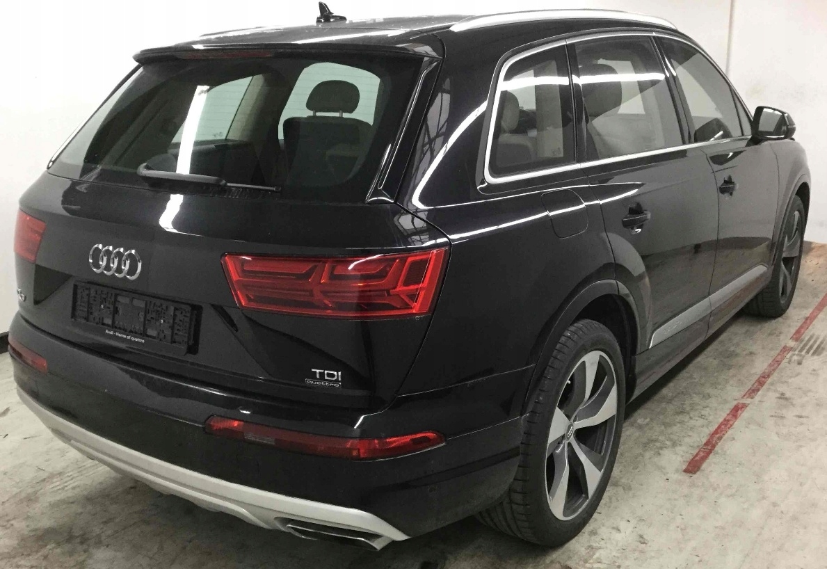 Audi Q7 Drzwi prawe tył LC9X