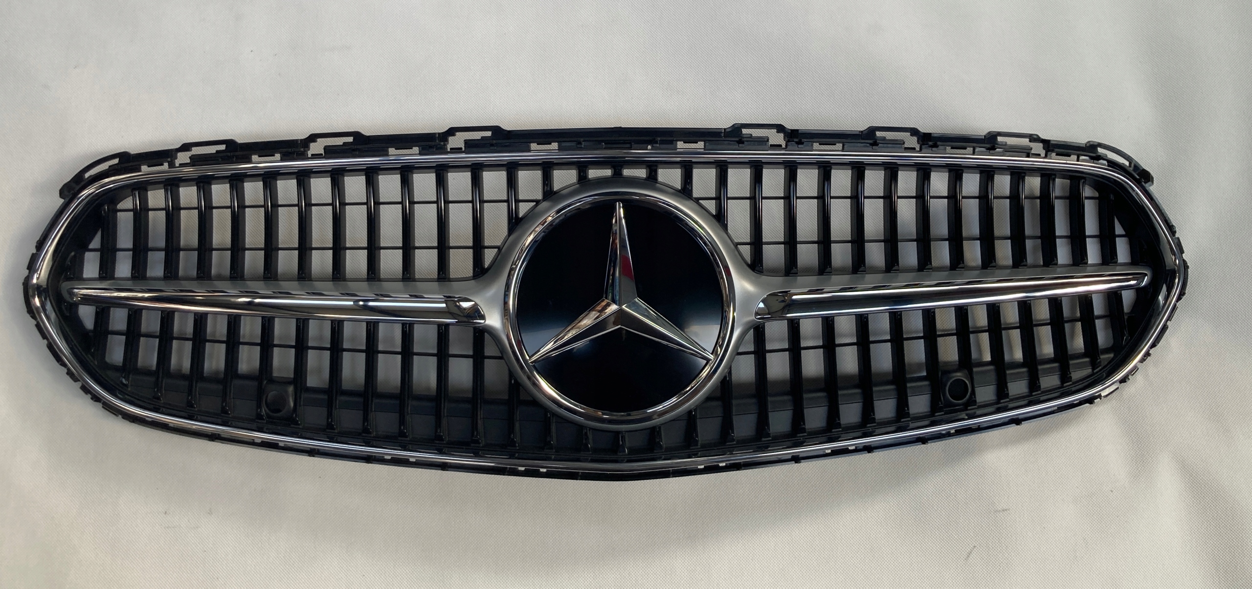 Mercedes-Benz C W206 Grill Atrapa NOWA A2068883800