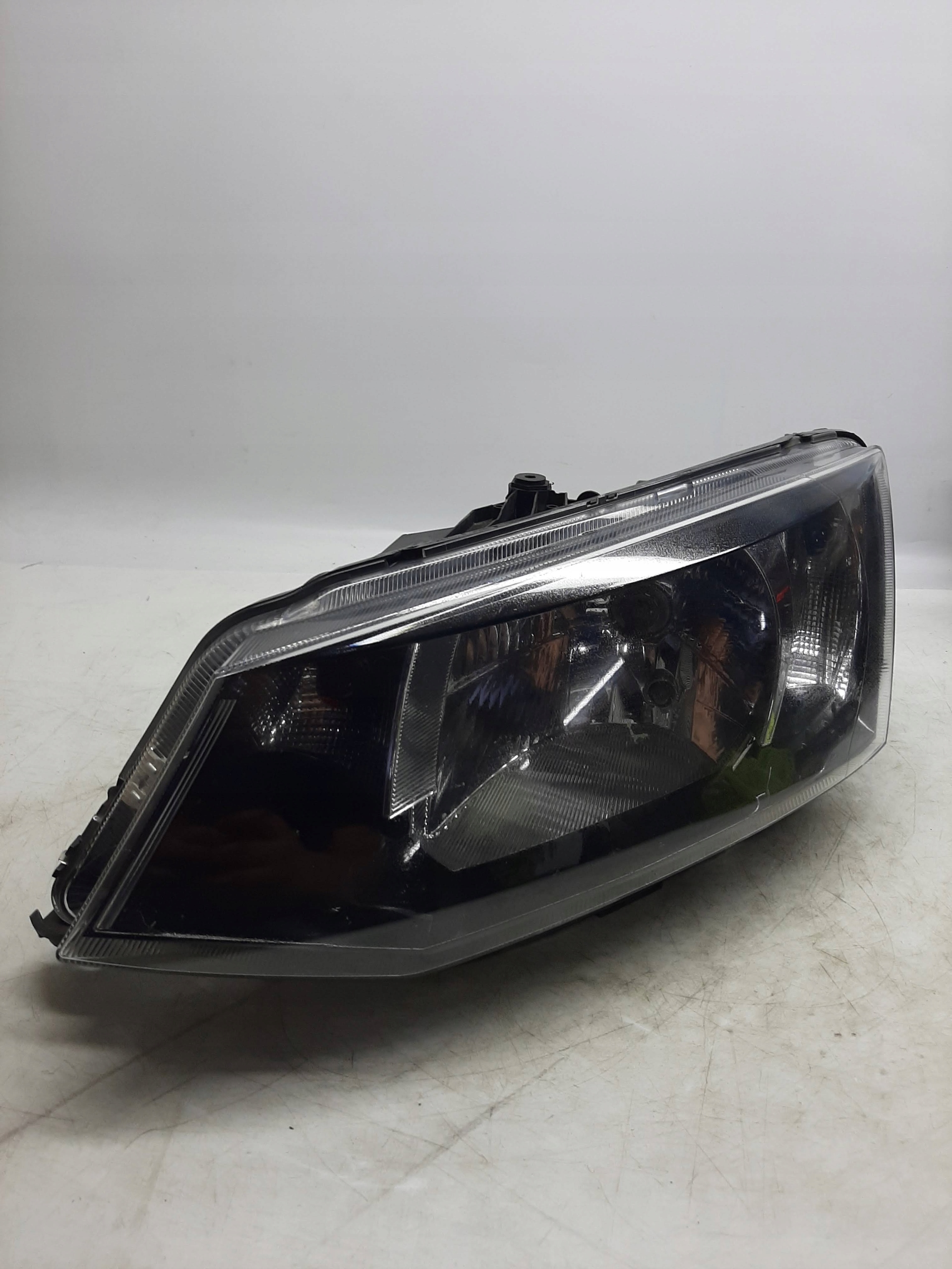 SKODA FABIA 15+ LAMPA REFLEKTOR LEWA 6V1941015C