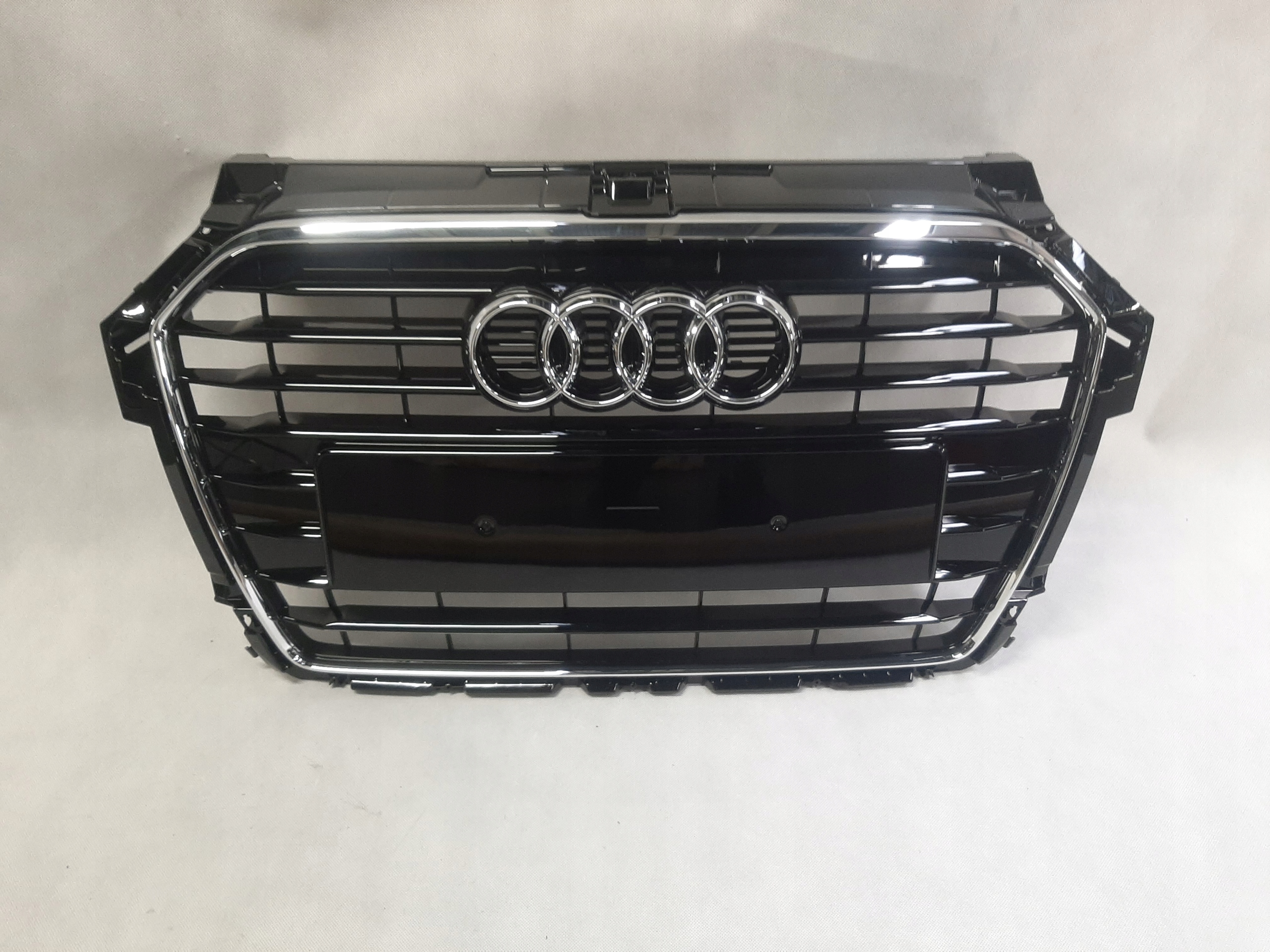 Audi A1 Lift (2015-2018r.) Grill Atrapa BLACK NOWA 8XA853651B 8XA853651C