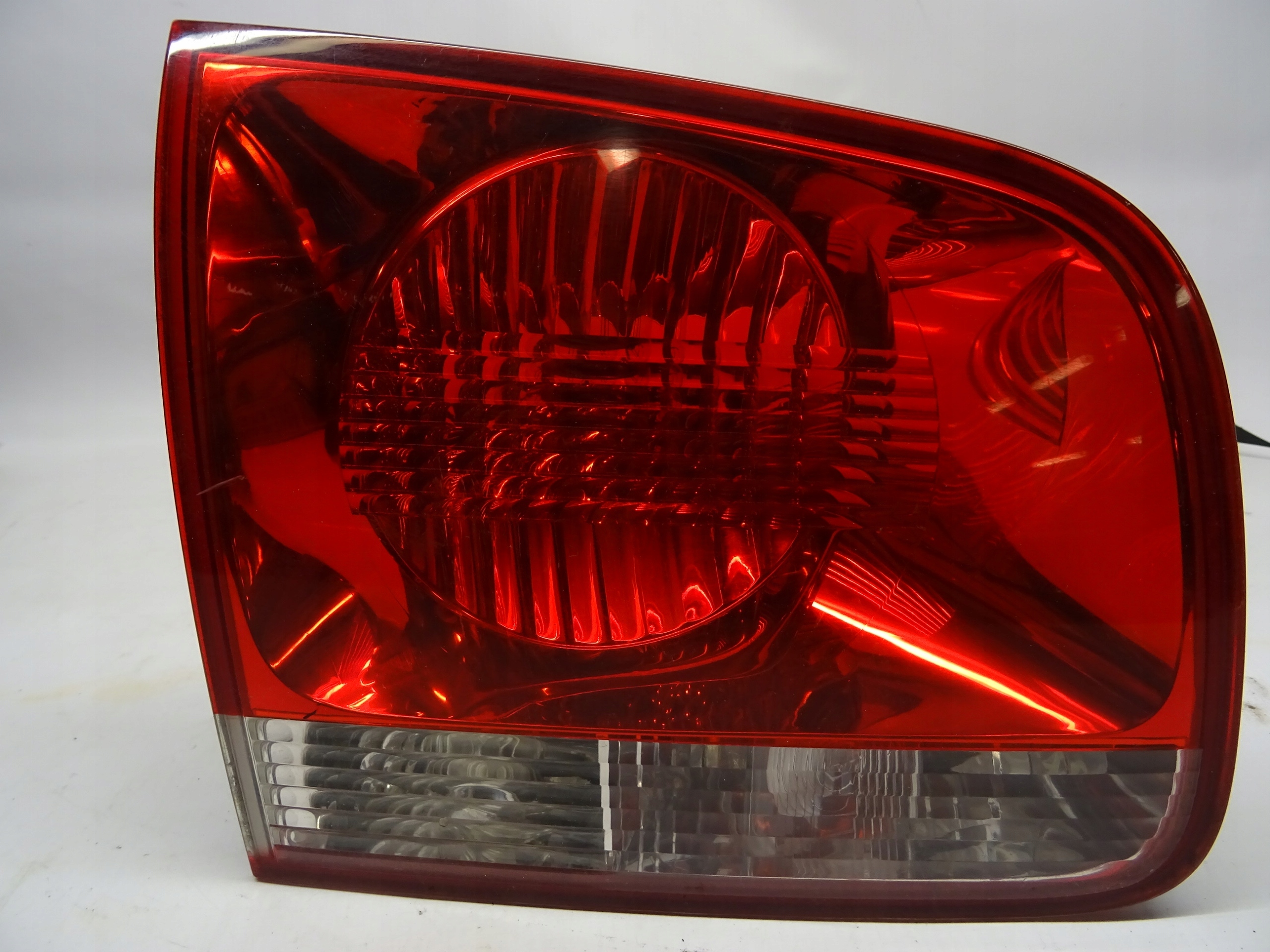 VW TOUAREG LAMPA LEWA TYLNA 7L6945093H