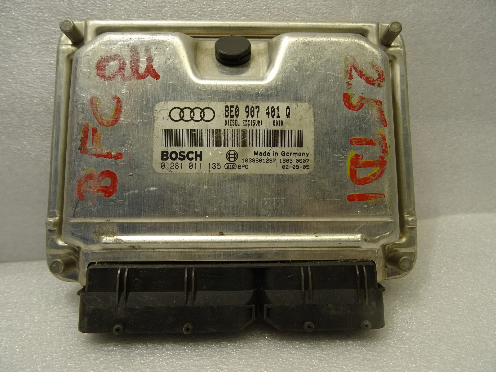 AUDI A4 B6 KOMPUTER SILNIKA BFC 8E0907401Q