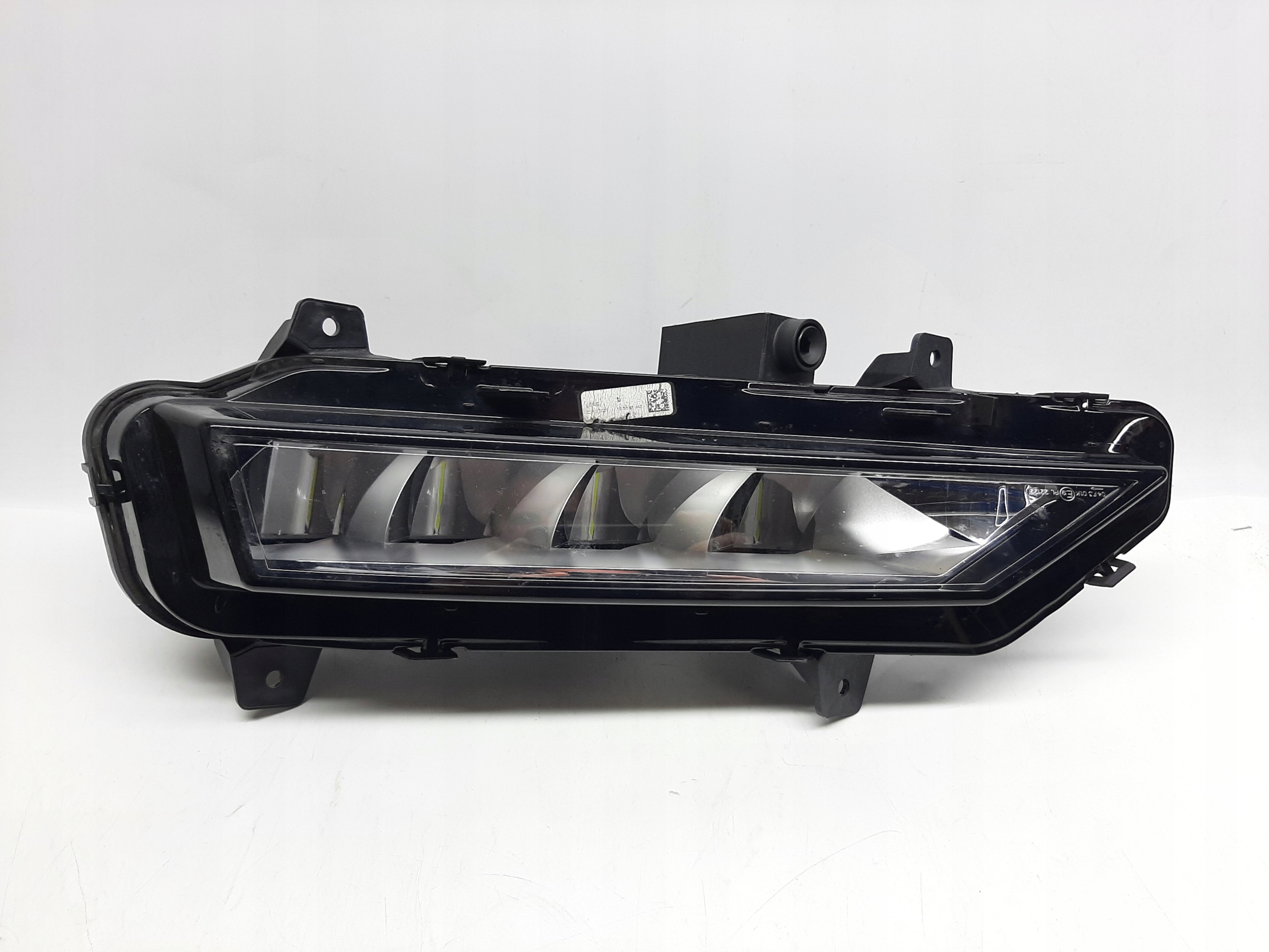 Skoda Octavia IV 4 Lampa Światło Przeciwmgielne Halogen DRL 5E3941699A