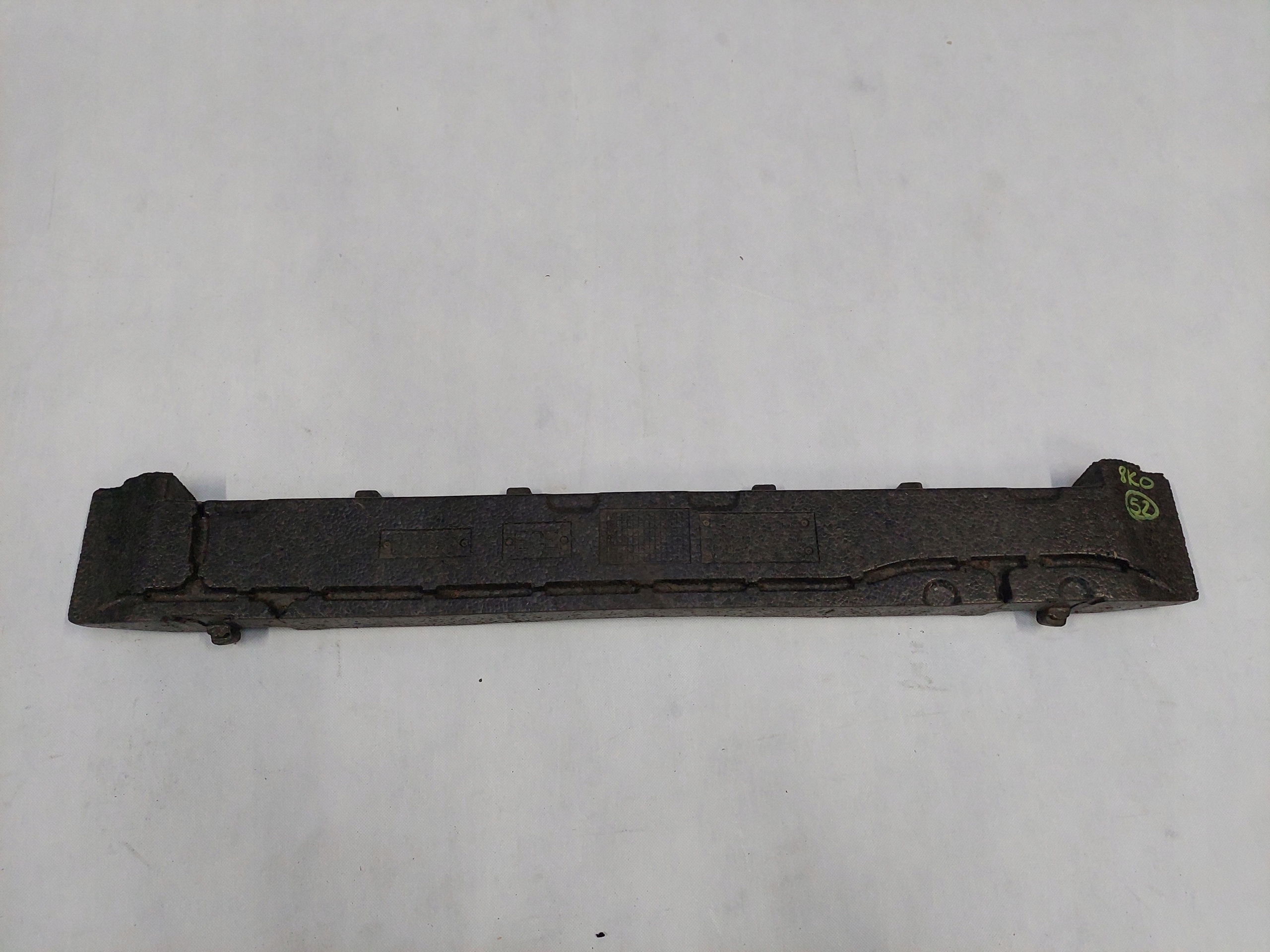 AUDI A4 S4 B8 8K0807550 absorber zderzaka przód