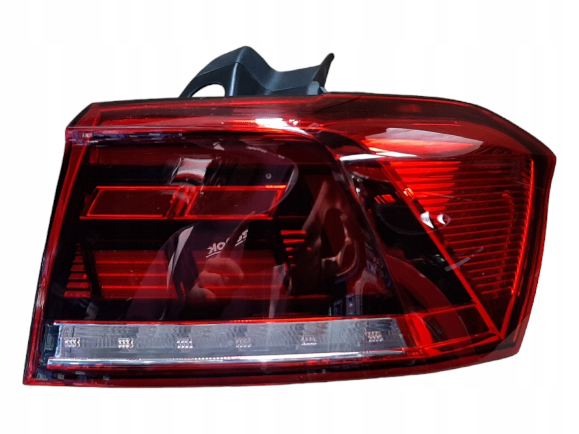 VW PASSAT B8 VARIANT LAMPA TYLNA LED PRAWA ZEWNĘTRZNA 3G9945096F