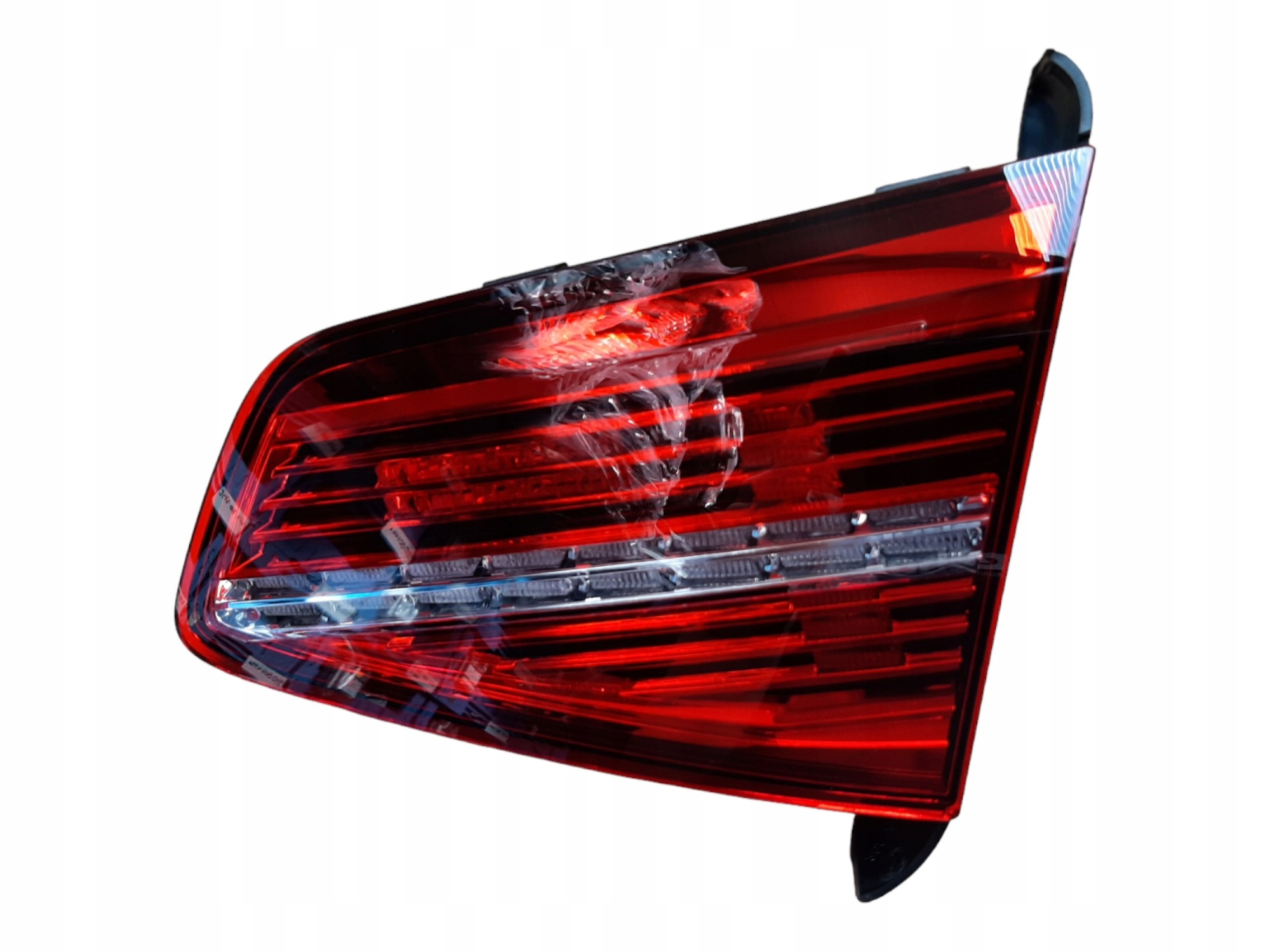 VW PASSAT B8 SEDAN LAMPA TYLNA LED PRAWA WEWNĘTRZNA 3G5945308E