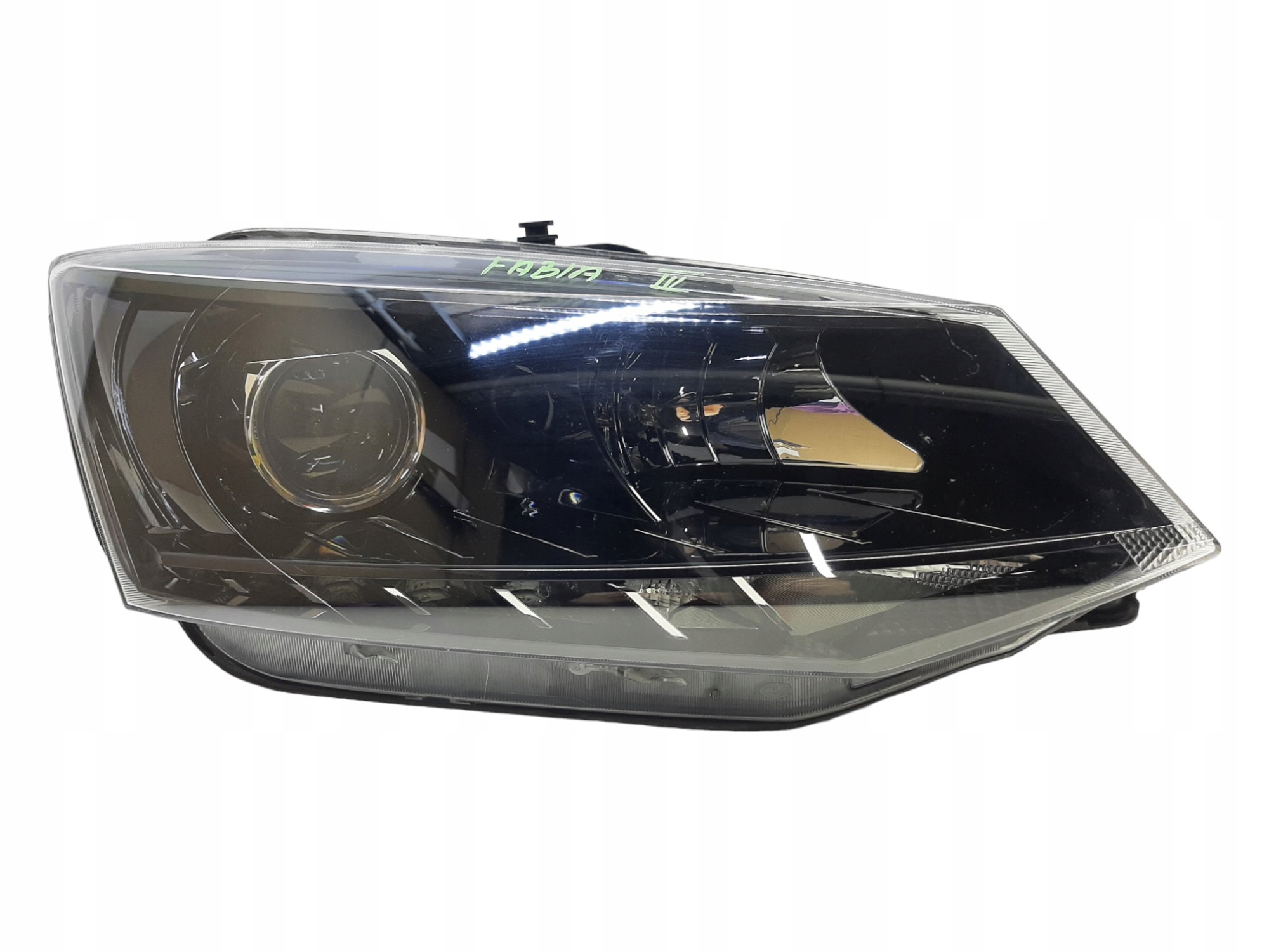 Skoda Fabia 3 Reflektor Prawy Lampa Prawa Xenon HELLA 6V1941016B