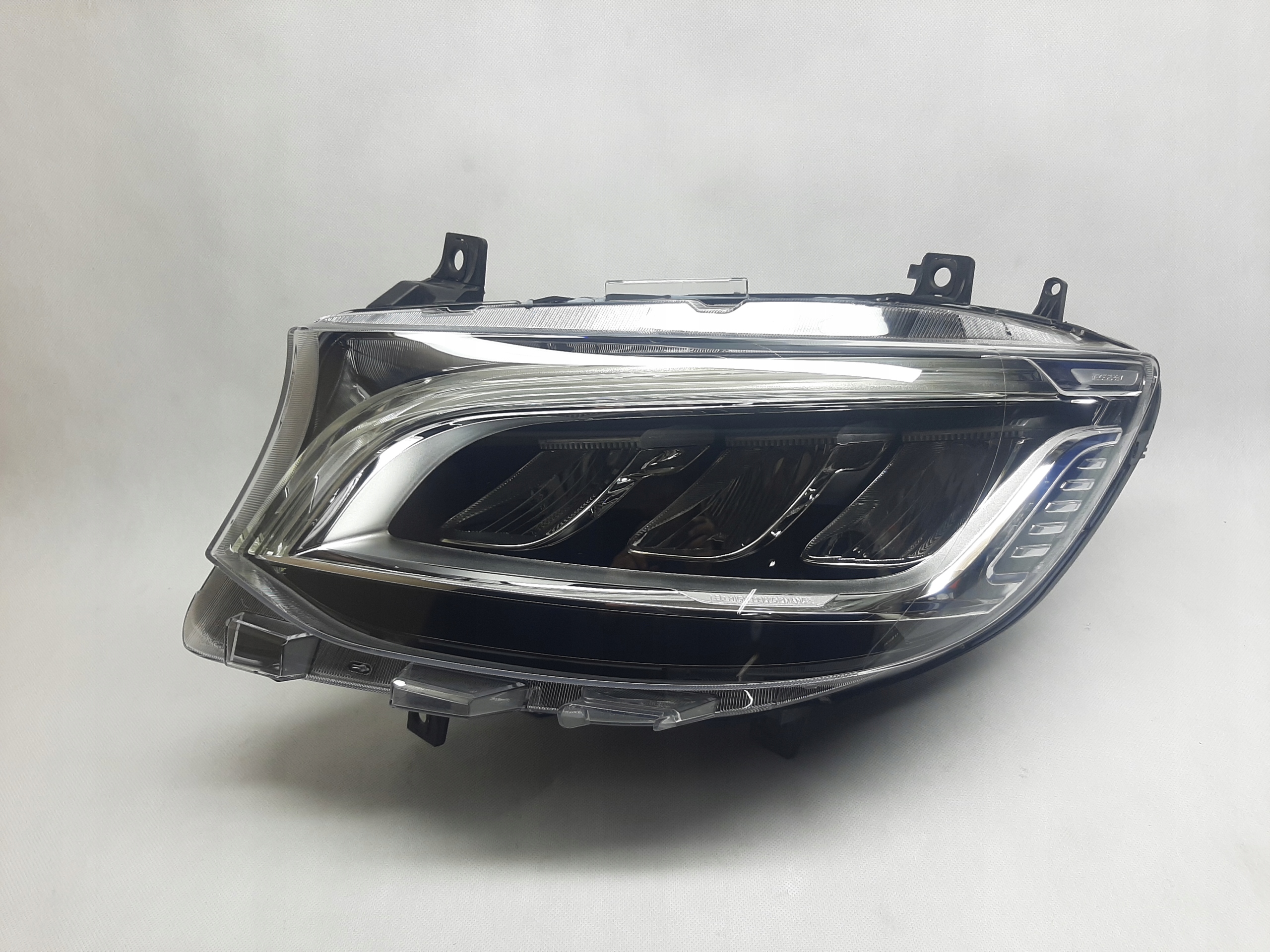 Mercedes Sprinter 3 Reflektor LED A9109065000 NOWY