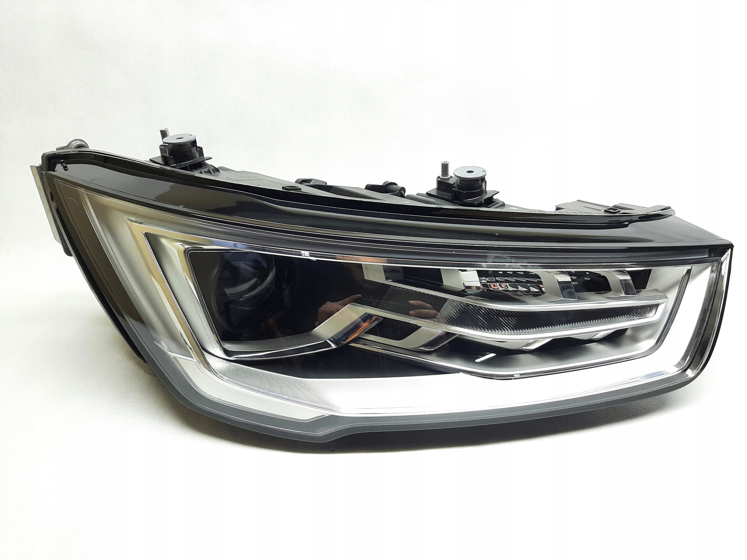 AUDI A1 LIFT 8XA941006 REFLEKTOR XENON LED PRAWY