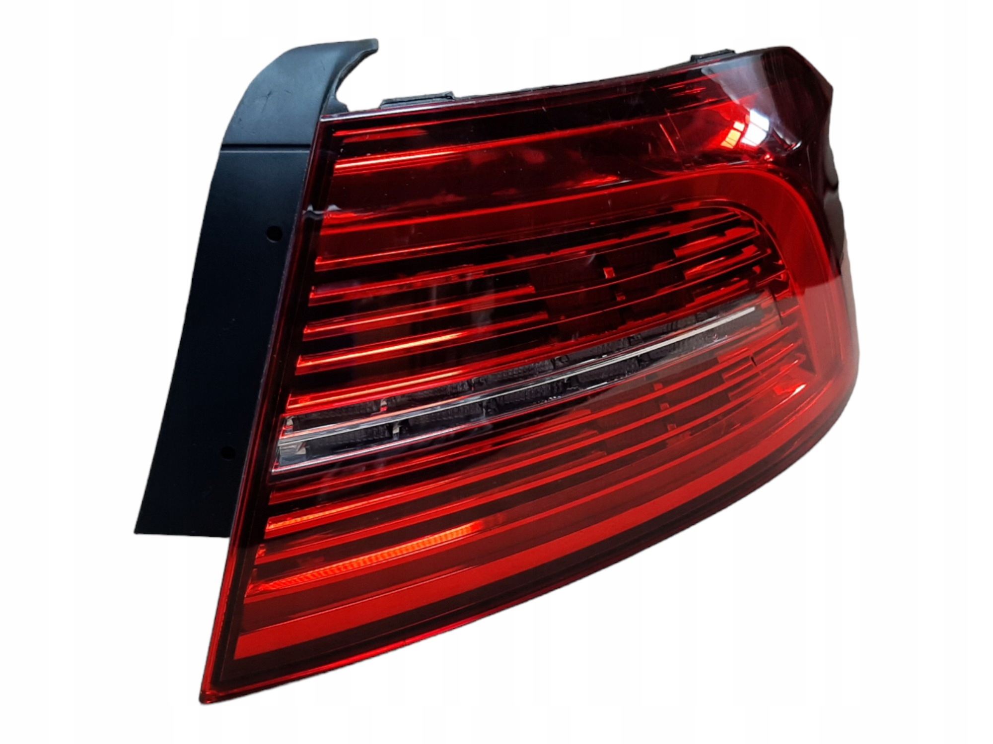 VW PASSAT B8 SEDAN LAMPA TYLNA LED PRAWA ZEWNĘTRZNA 3G5945208E