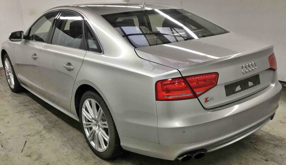 Audi S8 A8 D4 4H Drzwi lewe tył LX7T