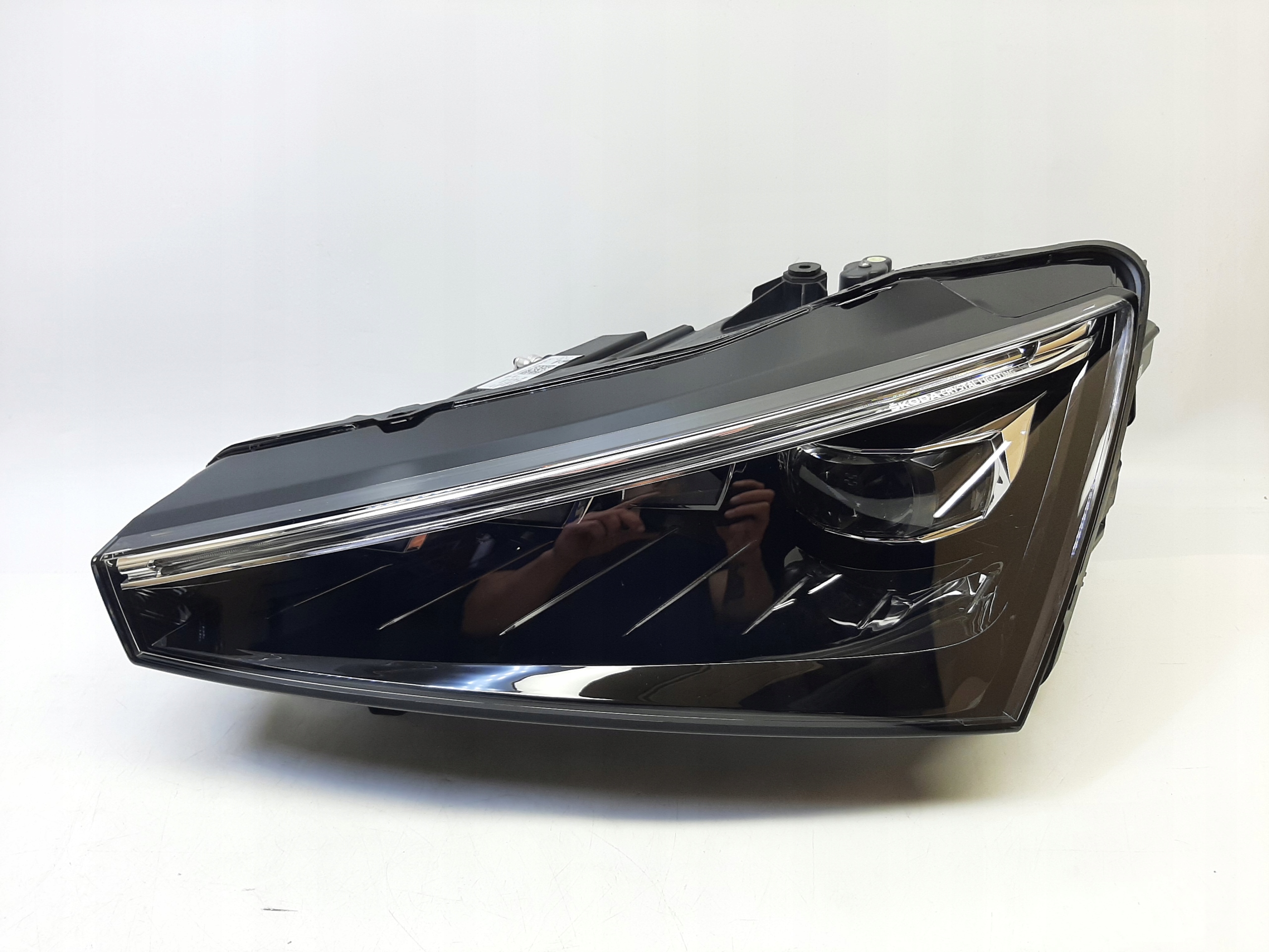 SKODA SCALA LEWY REFLEKTOR LAMPA LED 657941015A