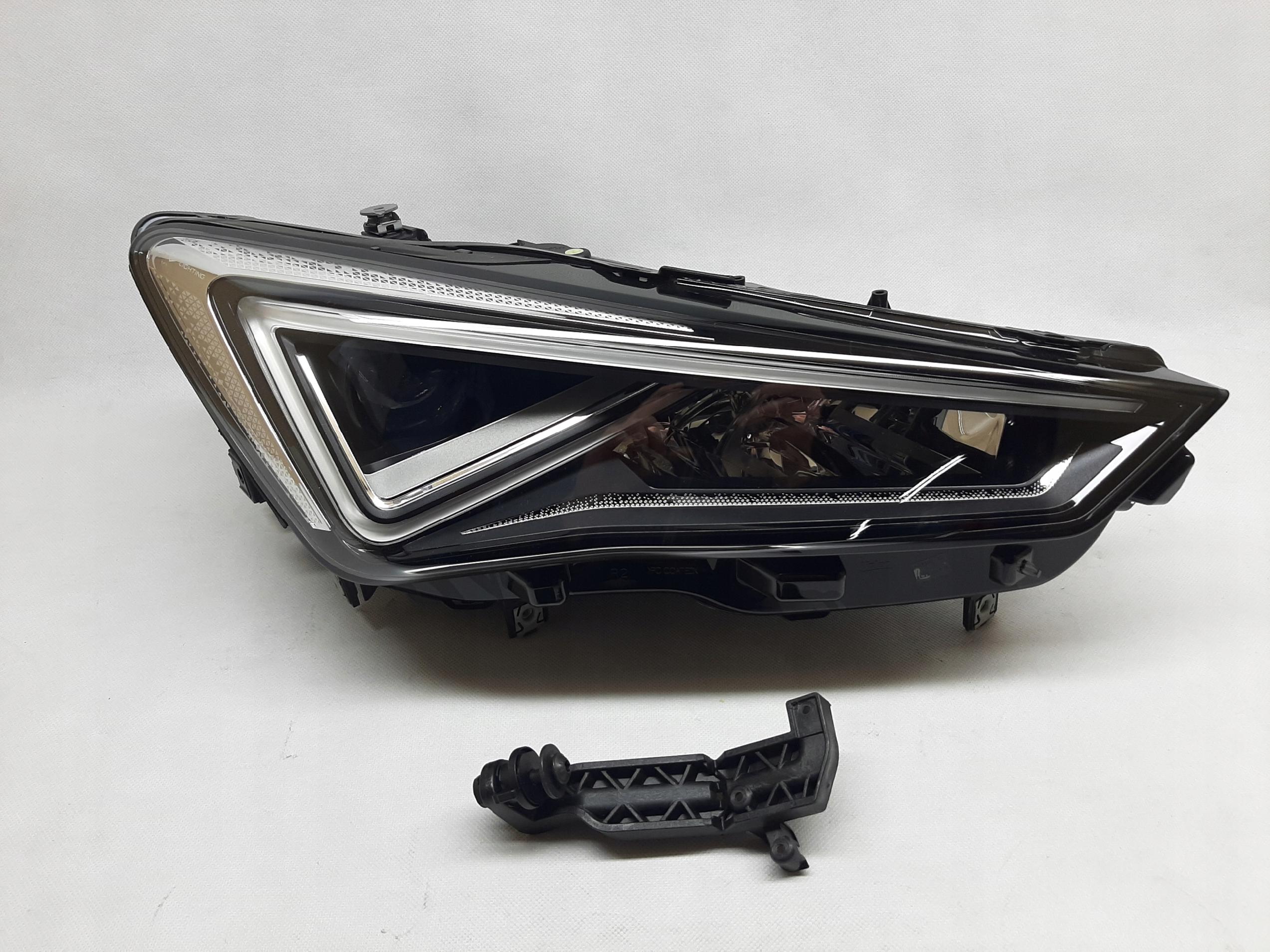 Seat Tarraco Lampa prawa Reflektor LED 5FJ941008C