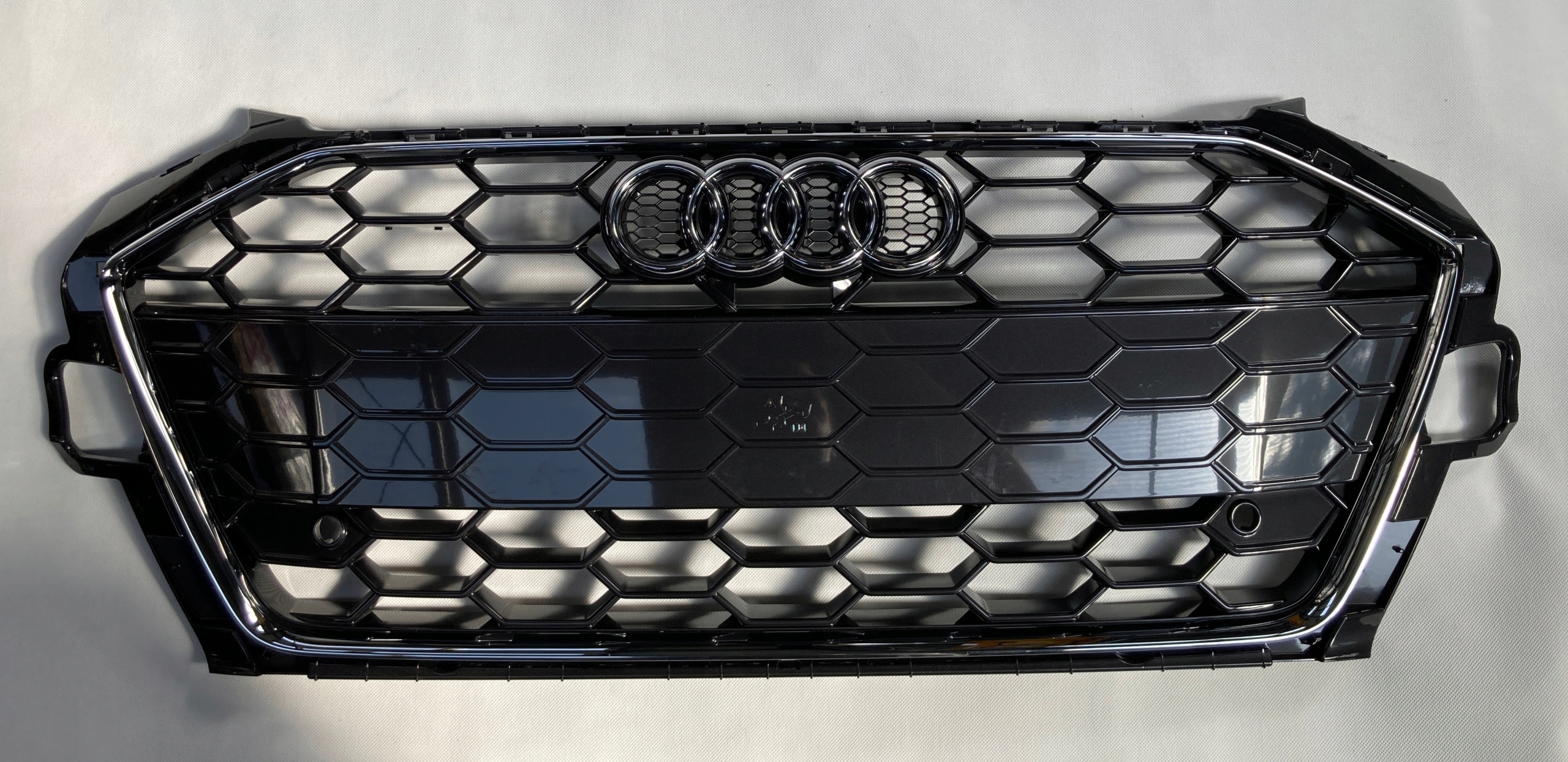 Audi A4 B9 LIFT Atrapa Grill 8W0853651EB DT NOWA