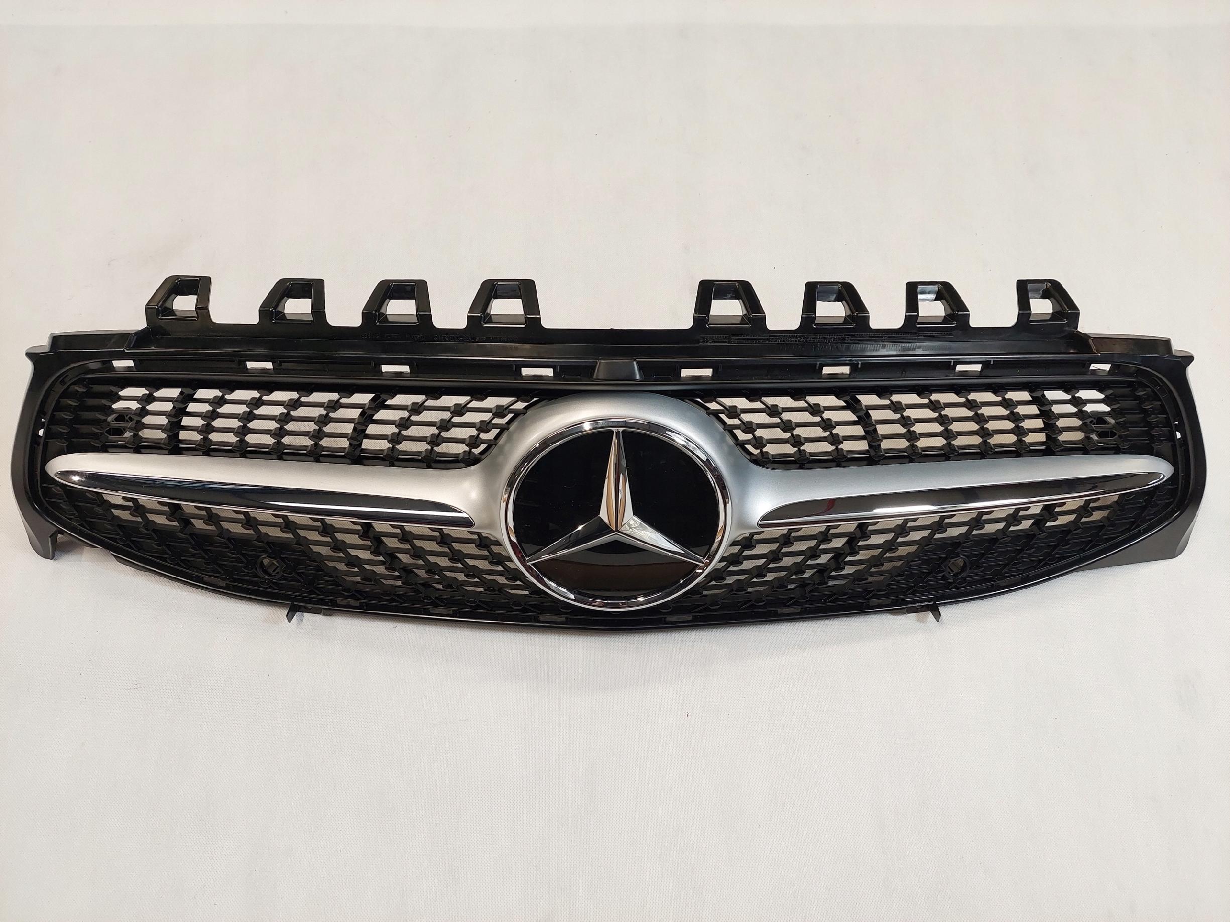 Mercedes CLA AMG-Line A1188880000 Atrapa Grill