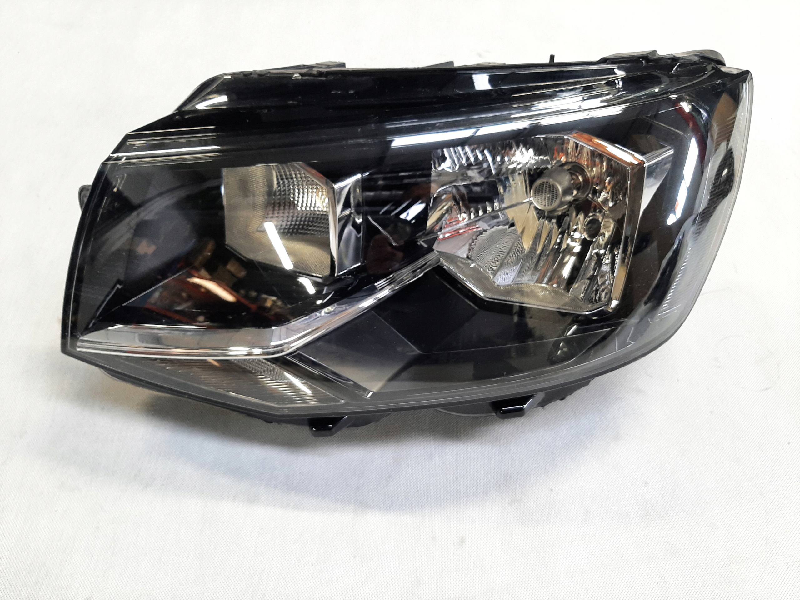 VW Transporter T6 (2015-2018r.) Lampa Reflektor Lewa 7E2941015AD