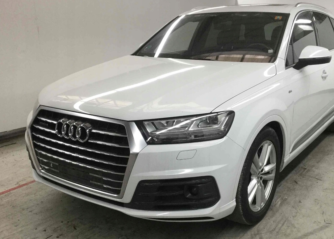 Audi Q7 4M S-LINE Przód Maska Zderzak Pas LED LS9R