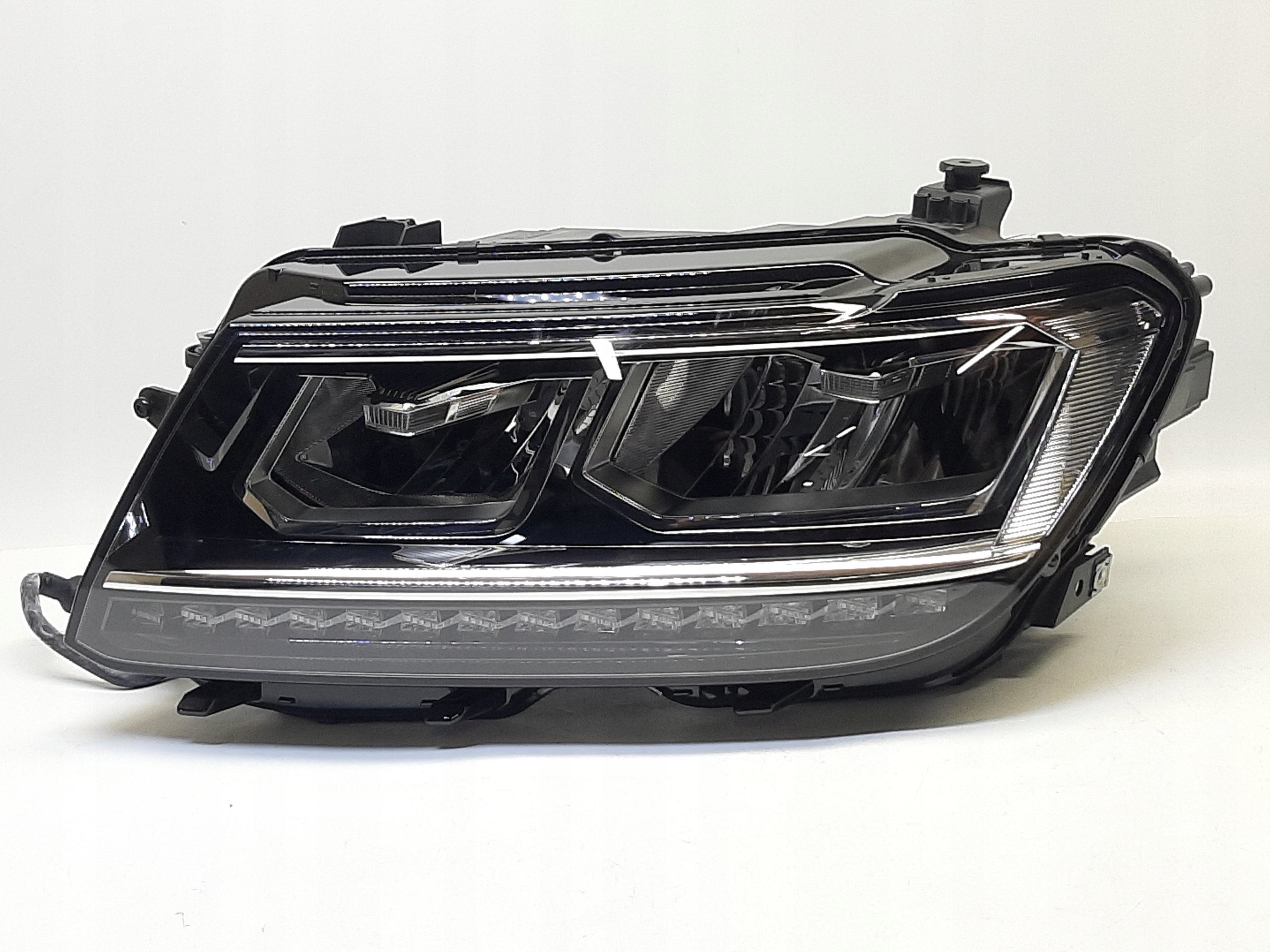 VW Tiguan II Reflektor Lampa Led LEWA 5NB941035B