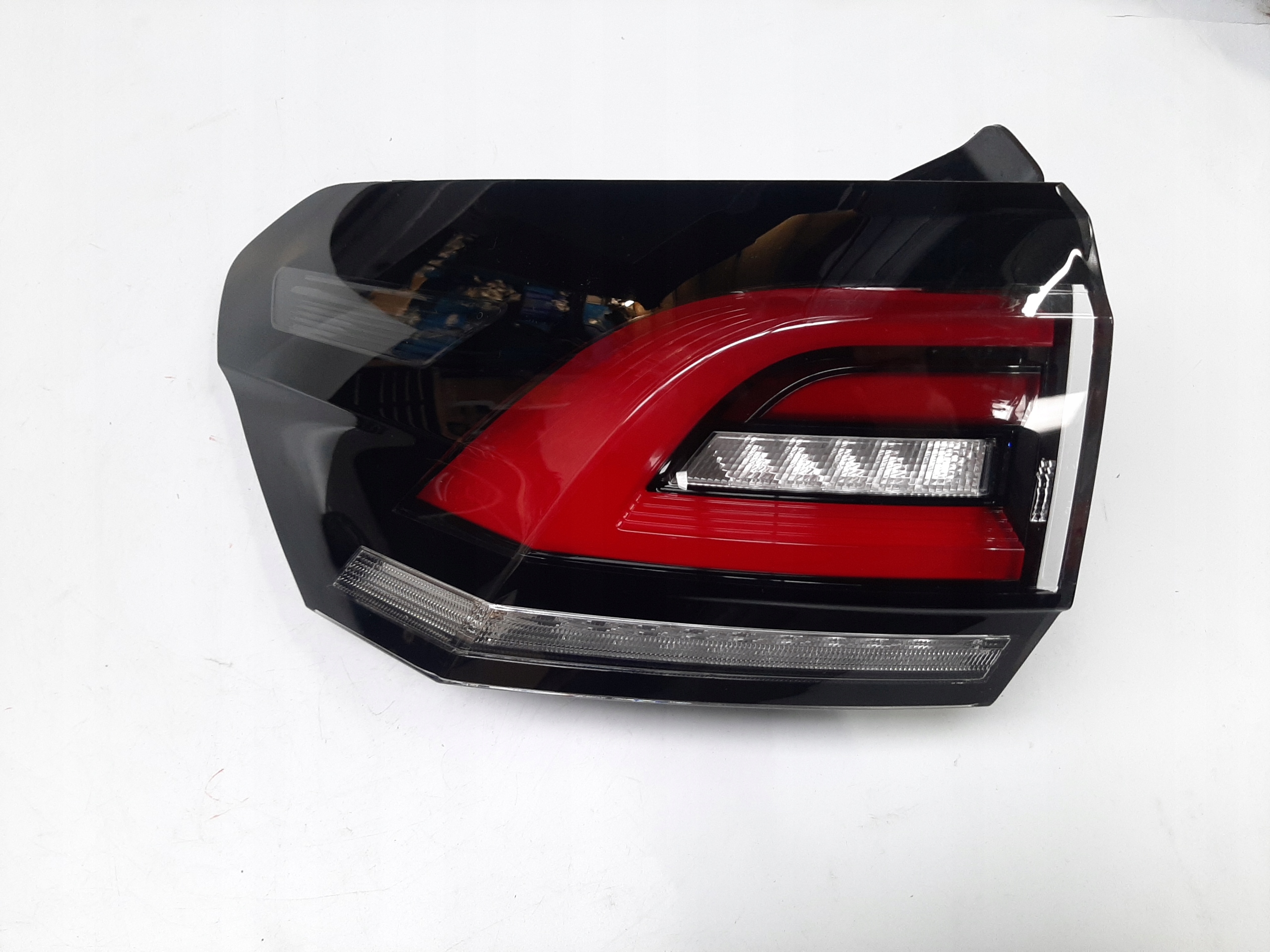 VOLKSWAGEN TAIGO 2021- LAMPA LED LEWY TYŁ 2G7945095