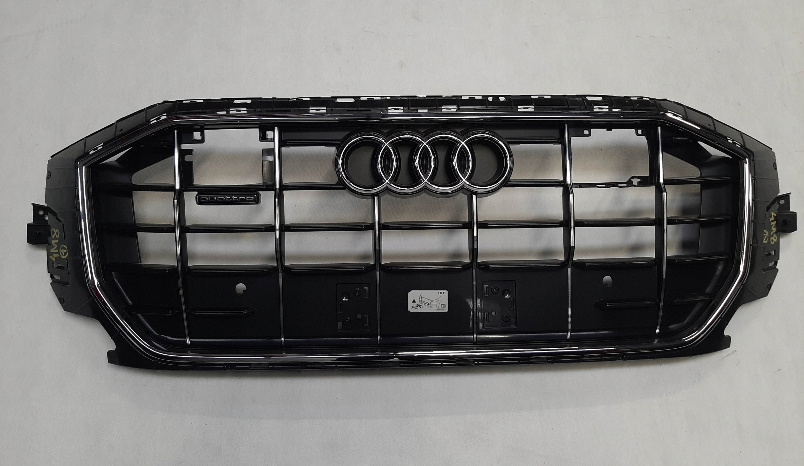 Audi Q8 Atrapa Grill 4M8853651 D E G