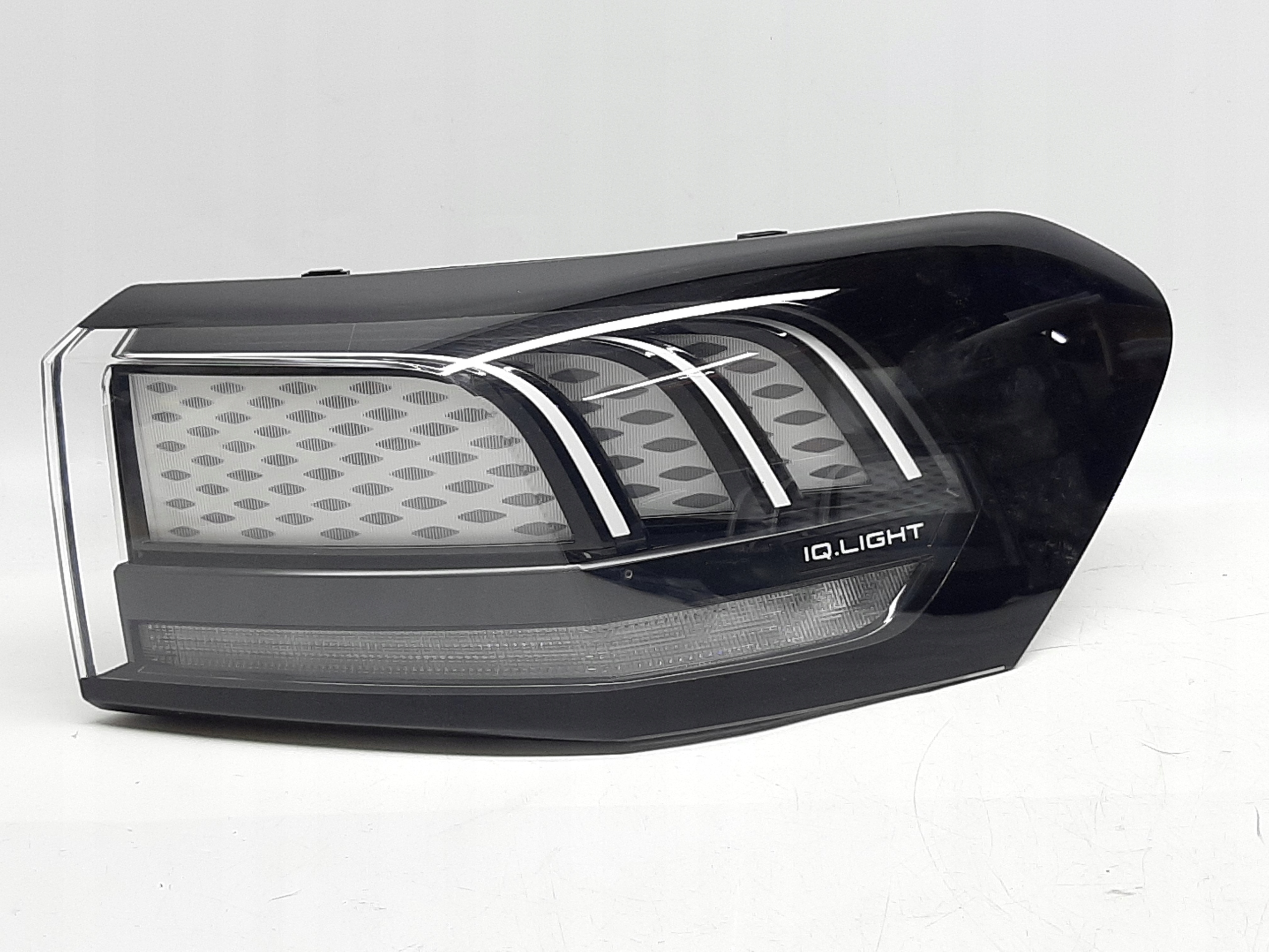 Volkswagen ID.7 Lampa LED IQ Light Prawy Tył Tylna 14B945208A