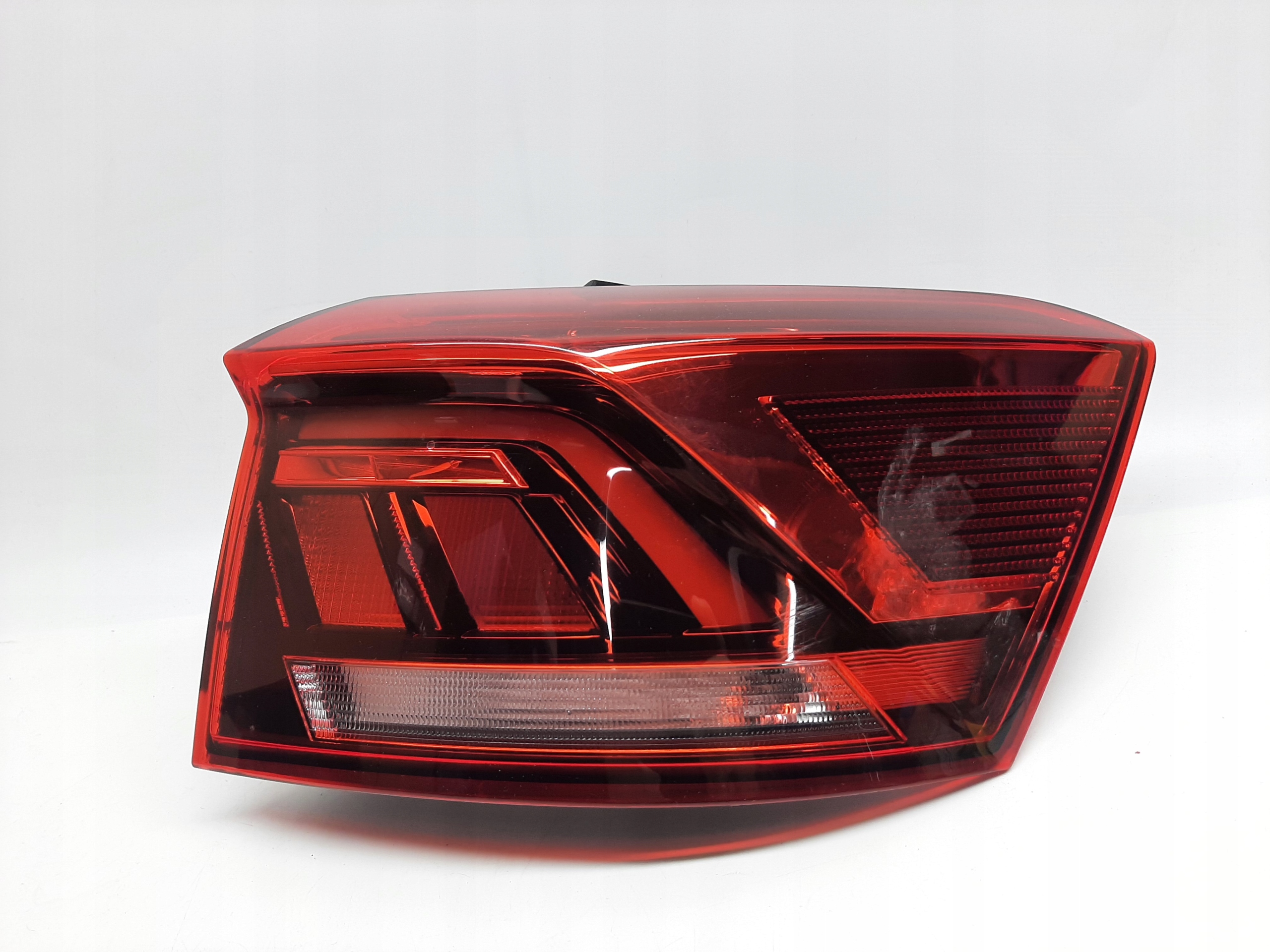 VW T-ROC Lift Lampa Tył Tylna Prawa 2GA945096D