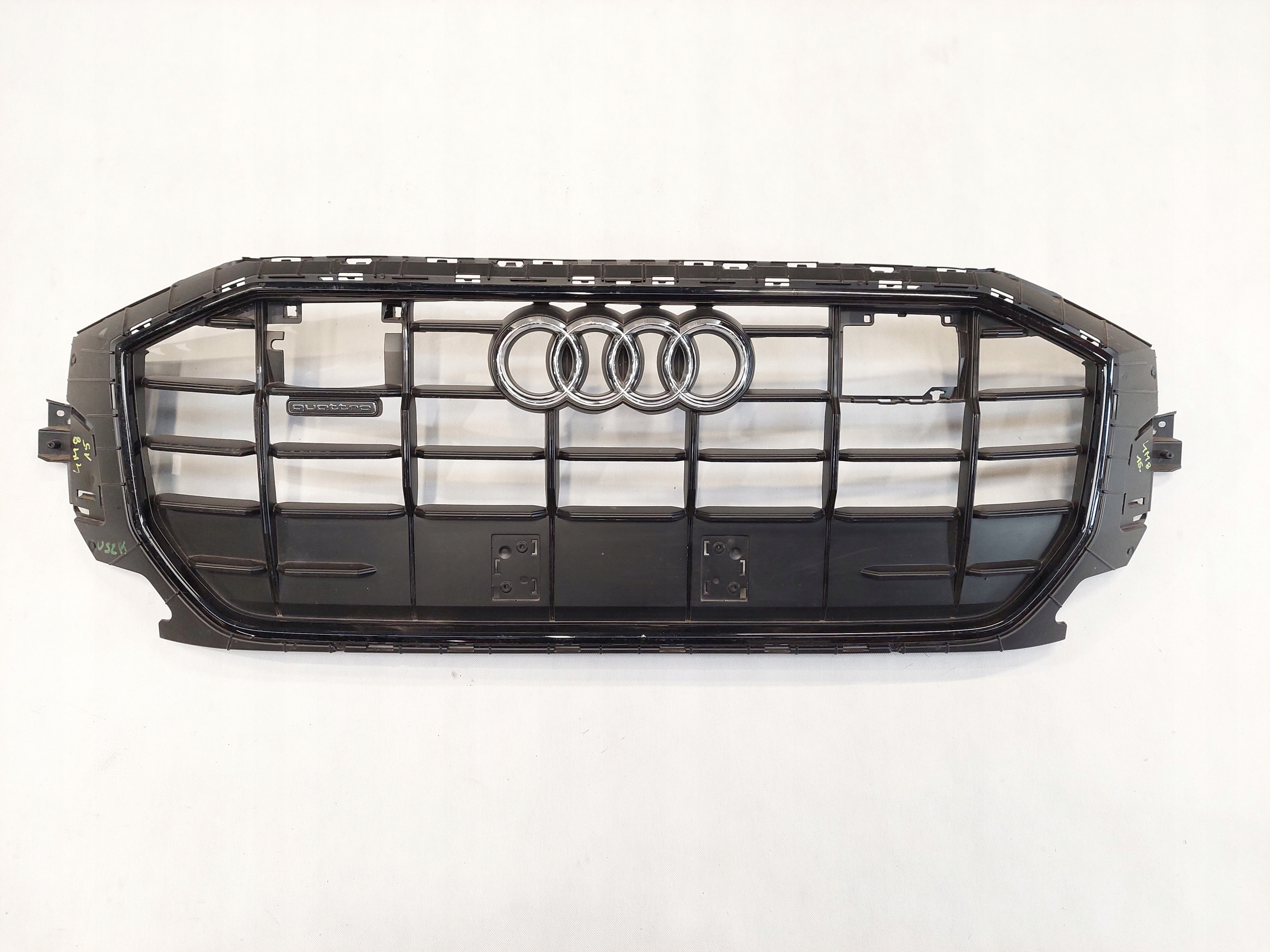 Audi Q8 4M8853651AF AG AH Atrapa Grill Przód