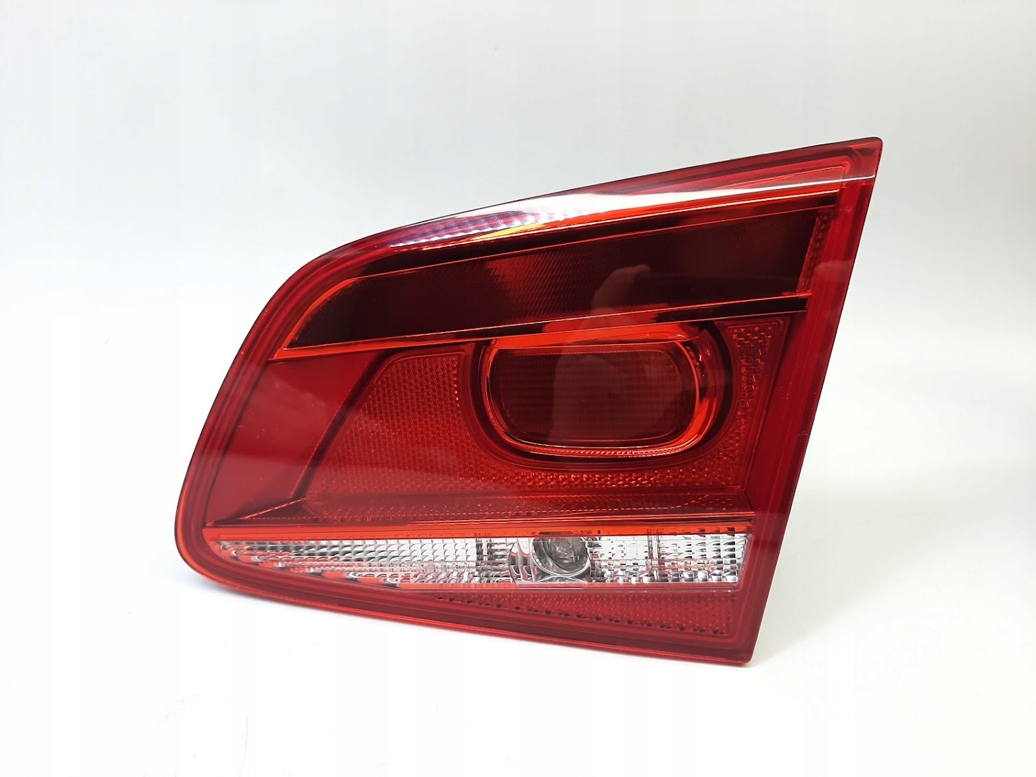 VW Passat B7 Lampa Prawy Tył Sedan 3AE945094J