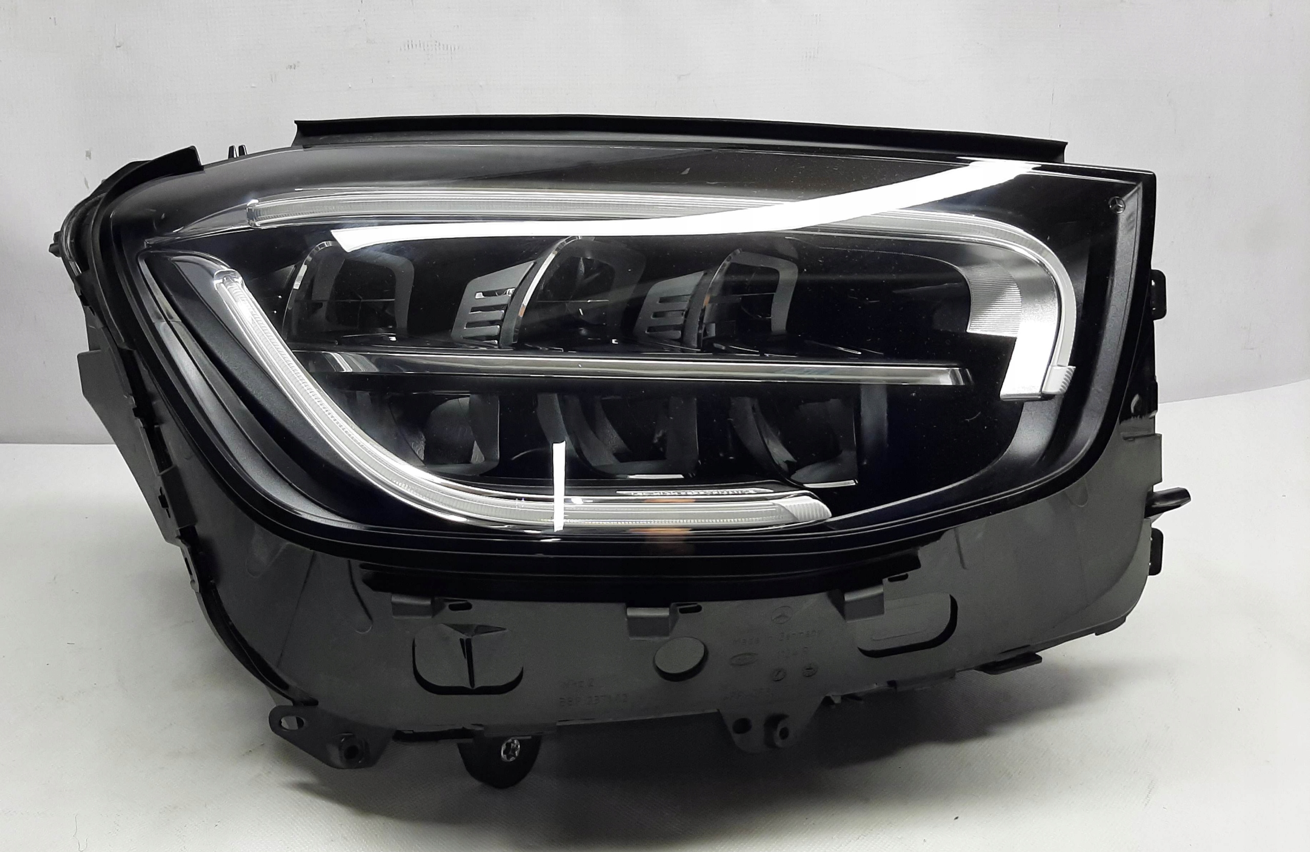 Mercedes-Benz GLC LIFT Lampa prawa LED A2539067001