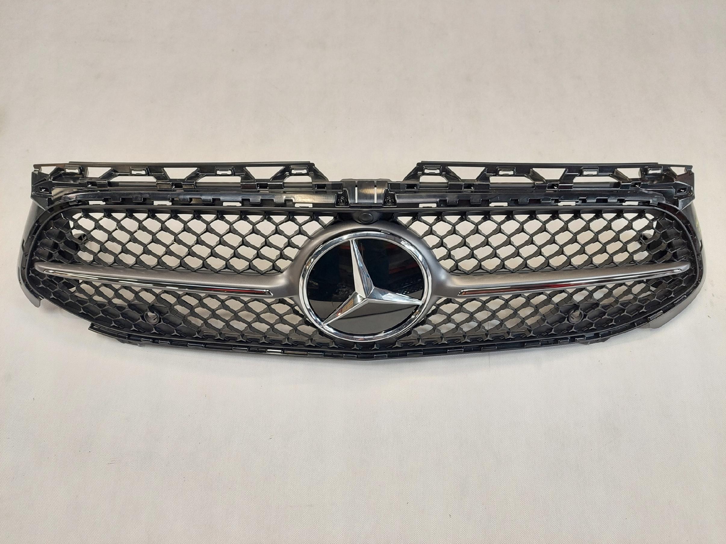 Mercedes Klasa A AMG-Line A1778888300 Atrapa Grill