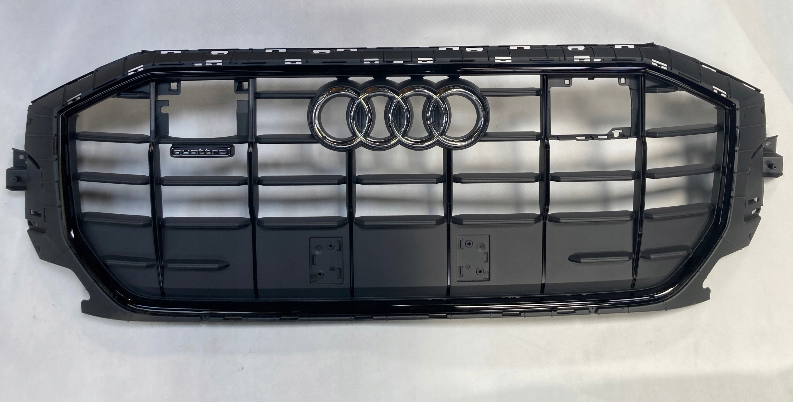 Audi Q8 Atrapa Grill 4M8853651AQ AR AS NOWA idealna