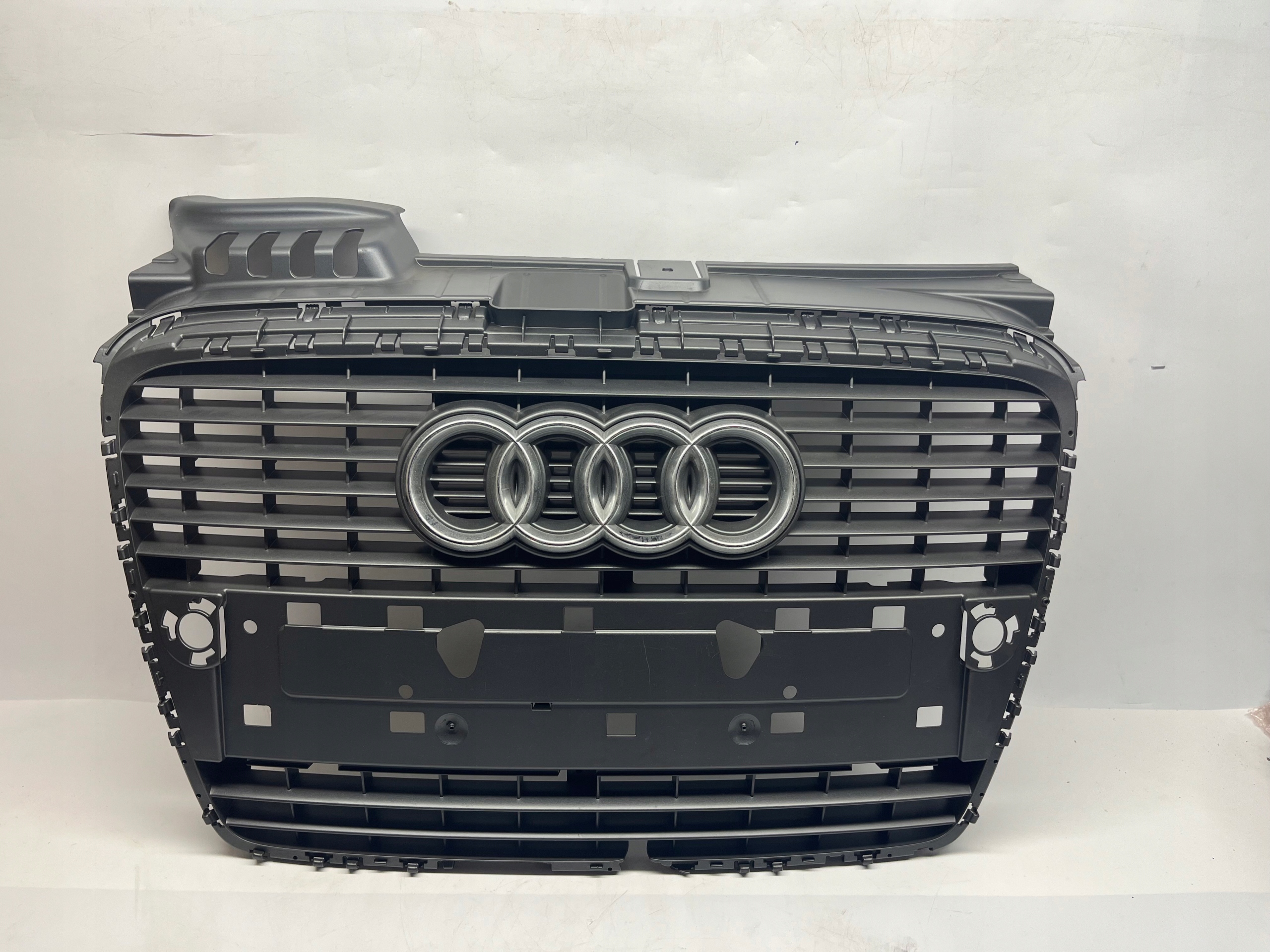 Audi A4 B7 (2004-2008) Atrapa Grill Kratka 8E0853651