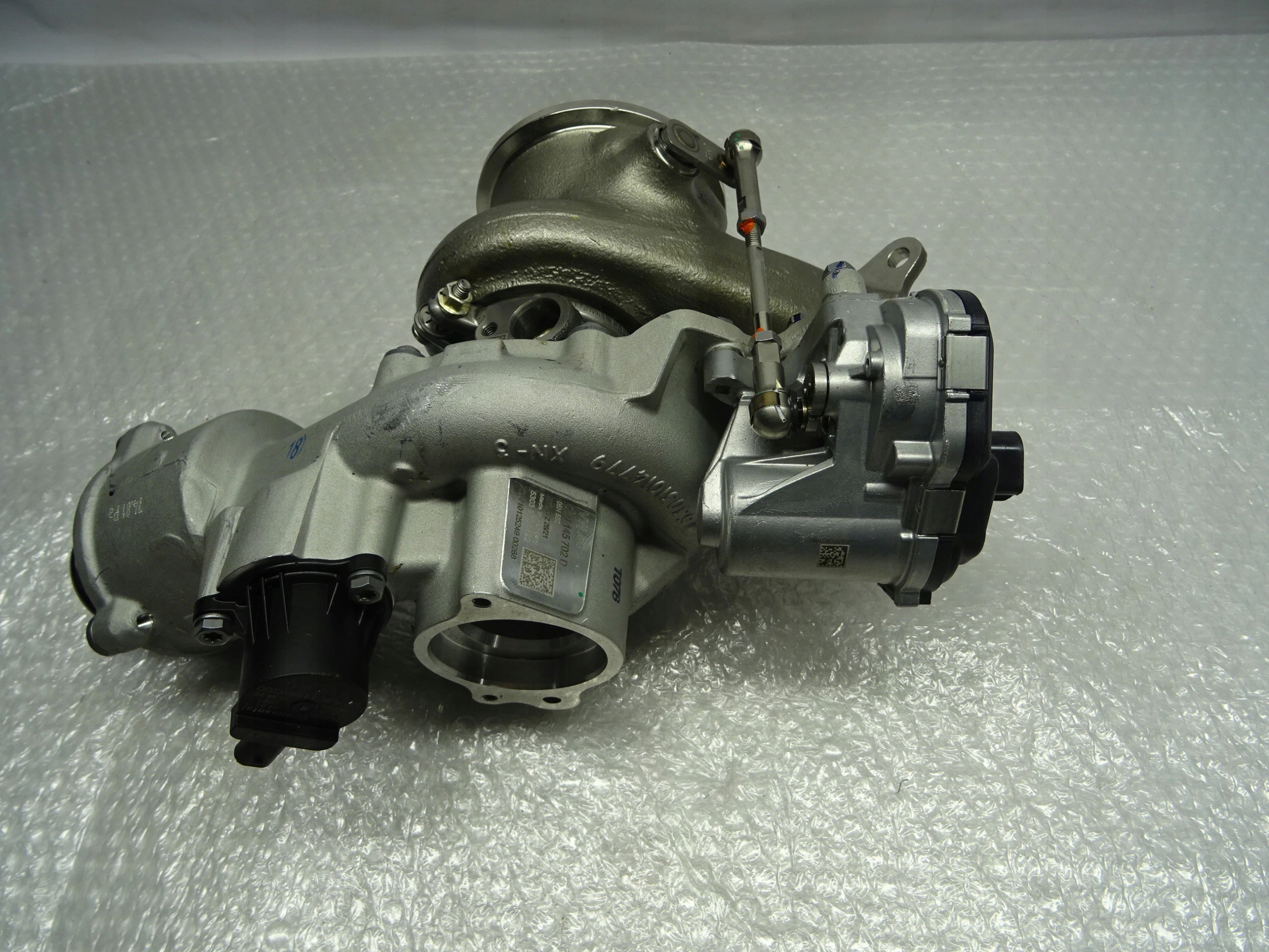 Audi 2.0 TFSI Turbosprężarka 06N145702D NOWA turbo turbolader