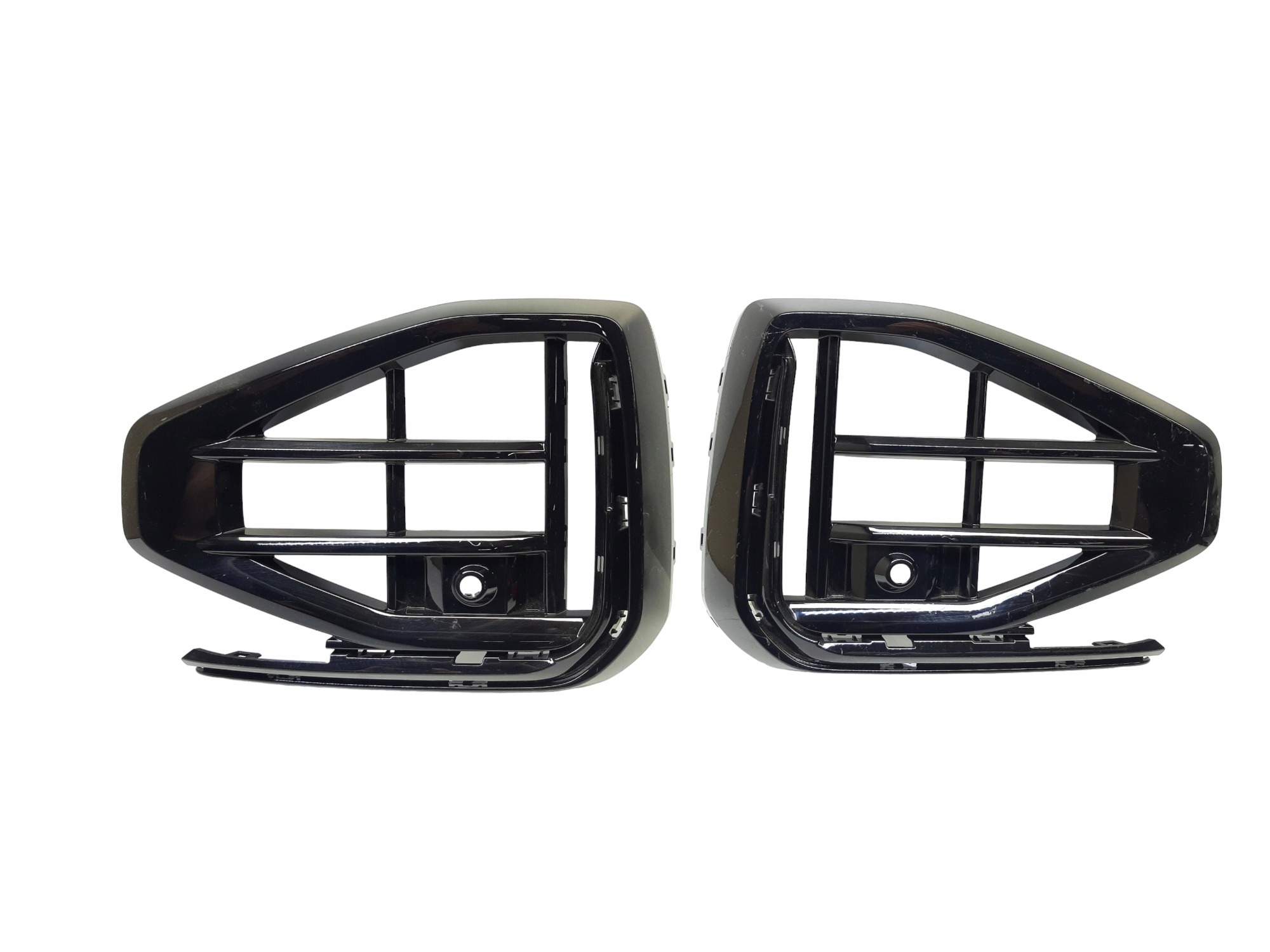 VW TOUAREG R KRATKA ATRAPY MASKOWNICE LEWA PRAWA 760853665K 760853666K