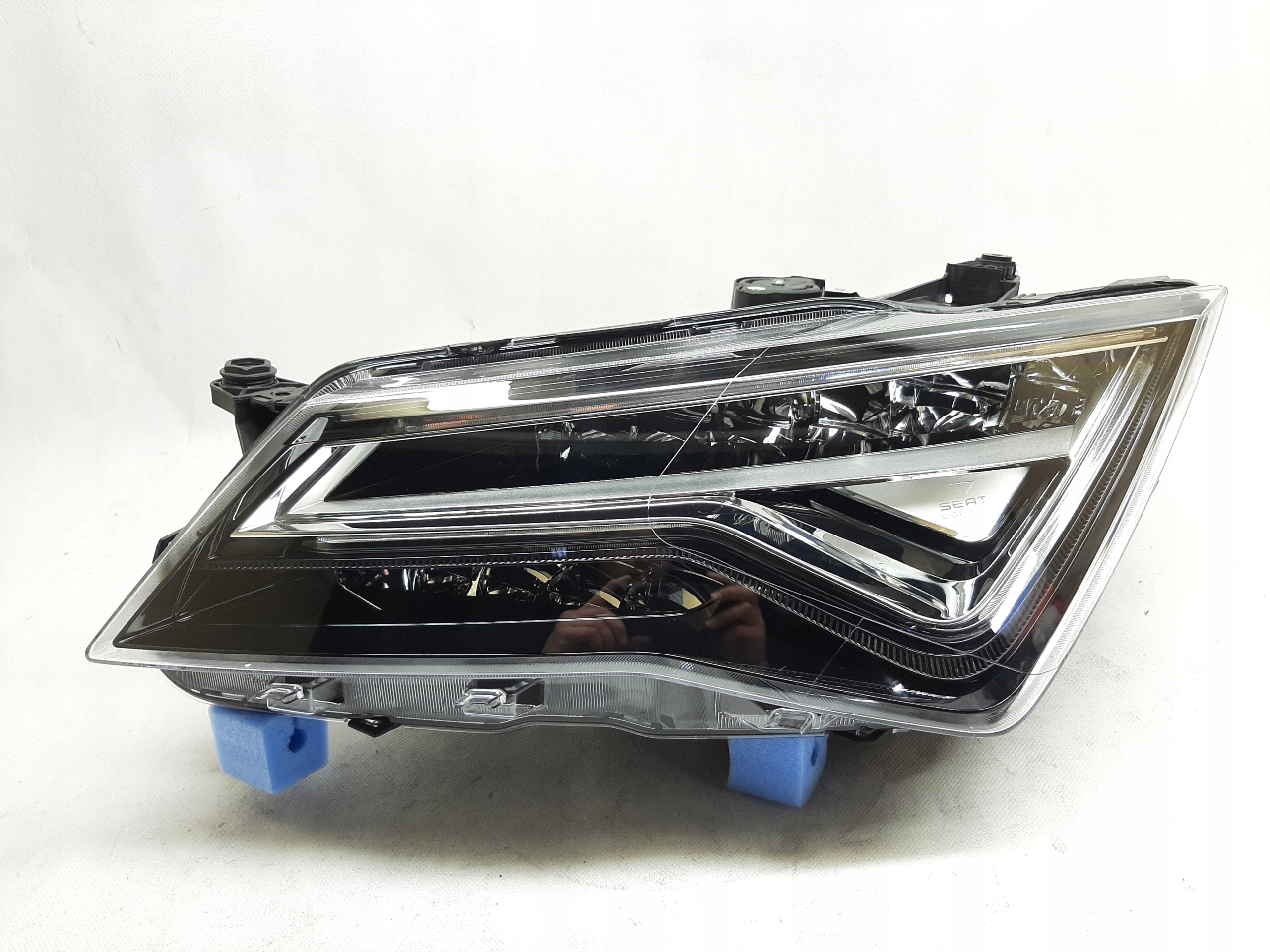 SEAT ATECA 576941007D REFLEKTOR LEWY FULL LED