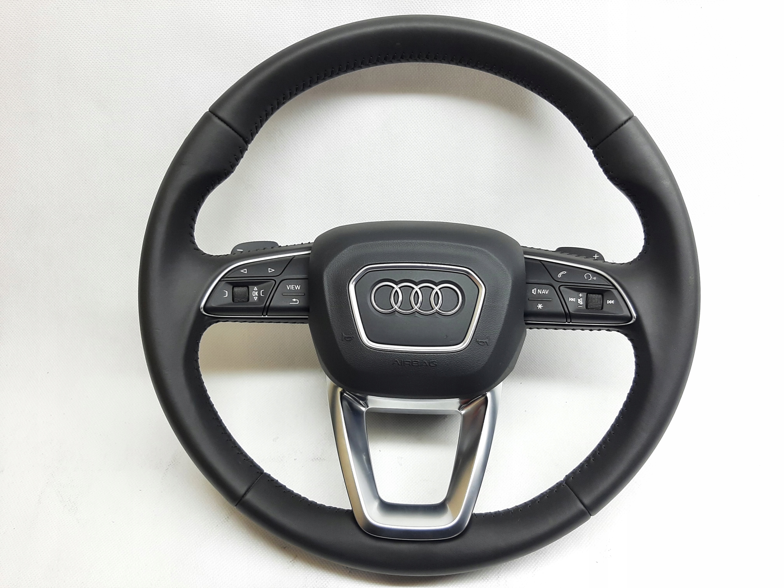 AUDI Q8 4M0419689H4KP KIEROWNICA Z ŁOPATKAMI