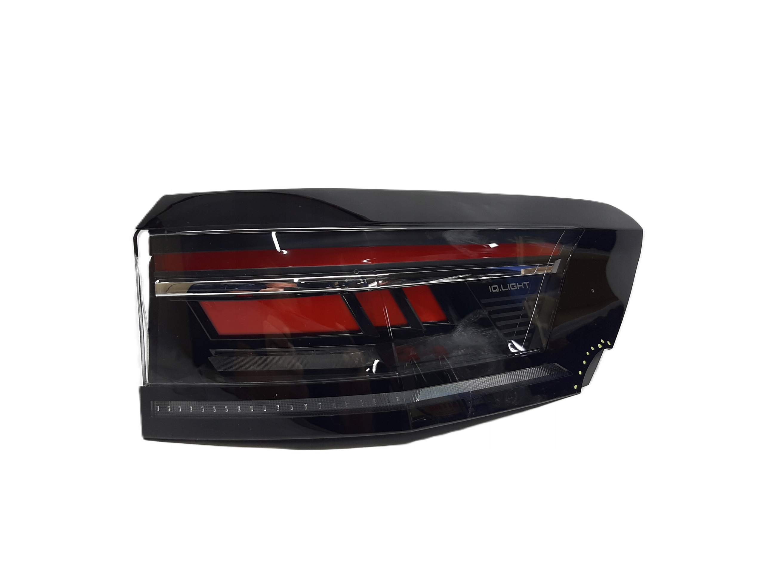 VW PASSAT B9 VARIANT KOMBI 2023- LAMPA LED IQ LIGHT PRAWY TYŁ 3J0945208