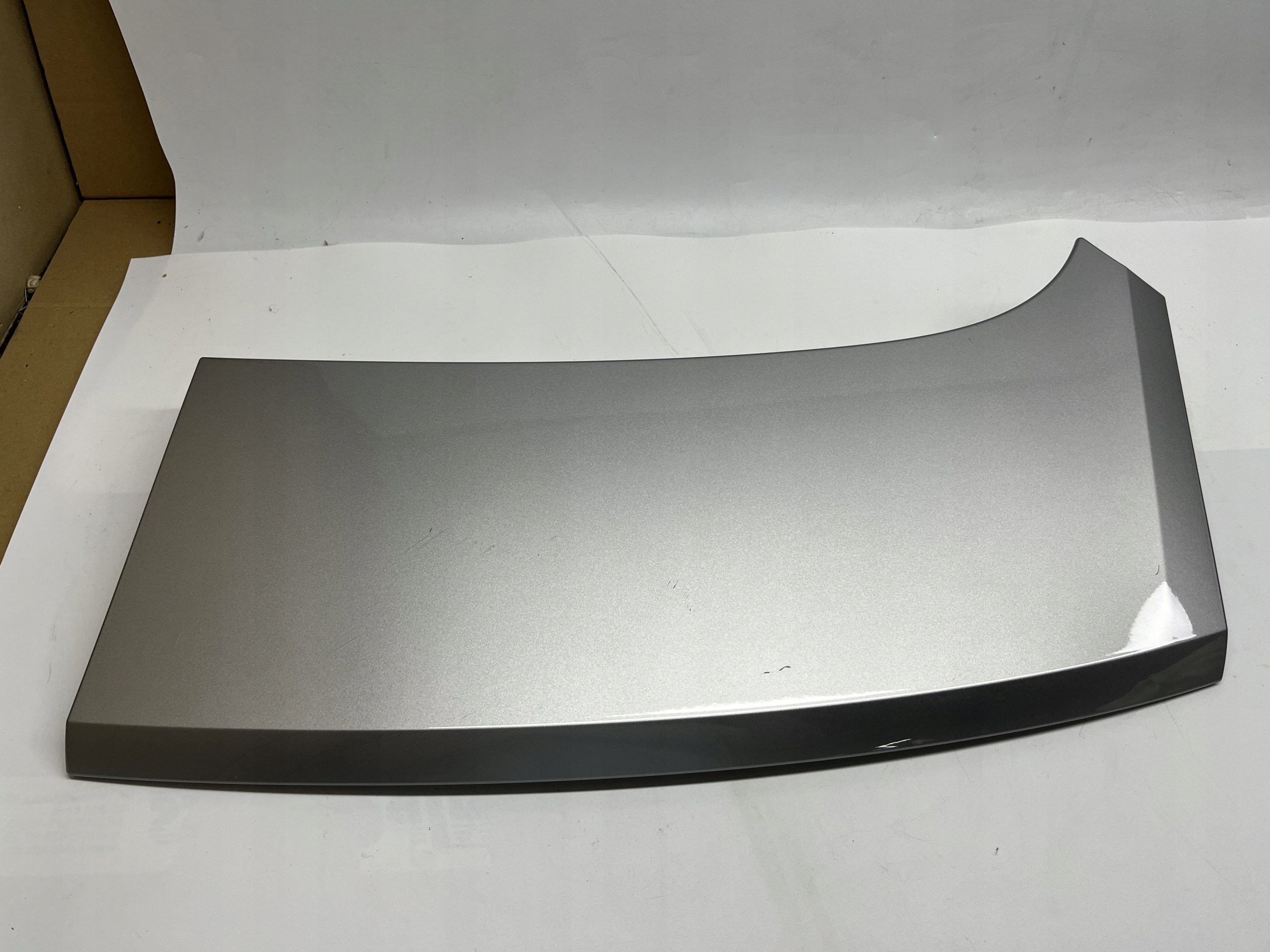 Porsche Panamera II Tylny Spoiler Lotka Prawa Strona Srebrny 971827848