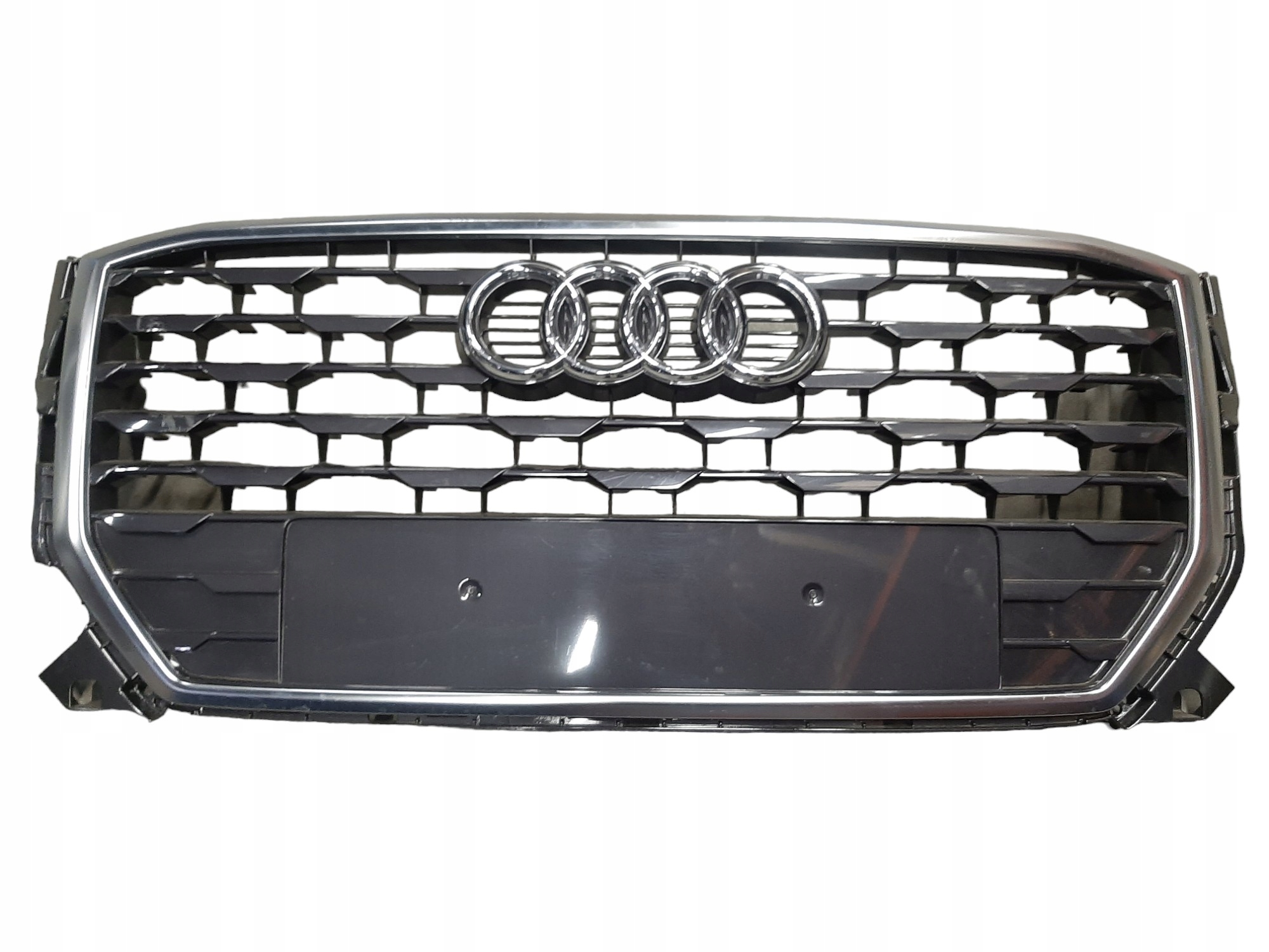 Audi Q2 2017-> Atrapa Grill Front 81A853651