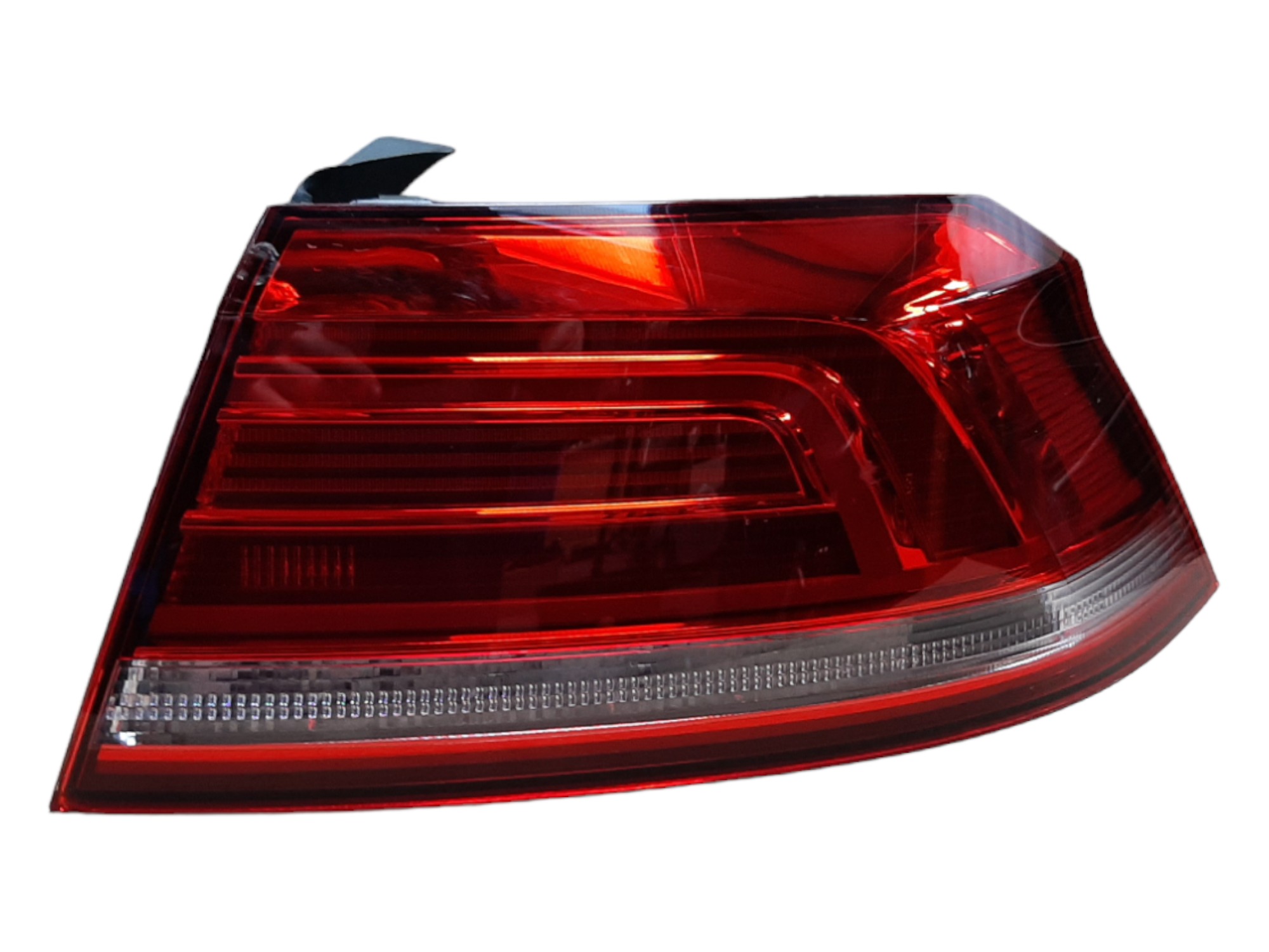 VW PASSAT B8 SEDAN LAMPA TYLNA LED PRAWA ZEWNĘTRZNA 3G5945096A