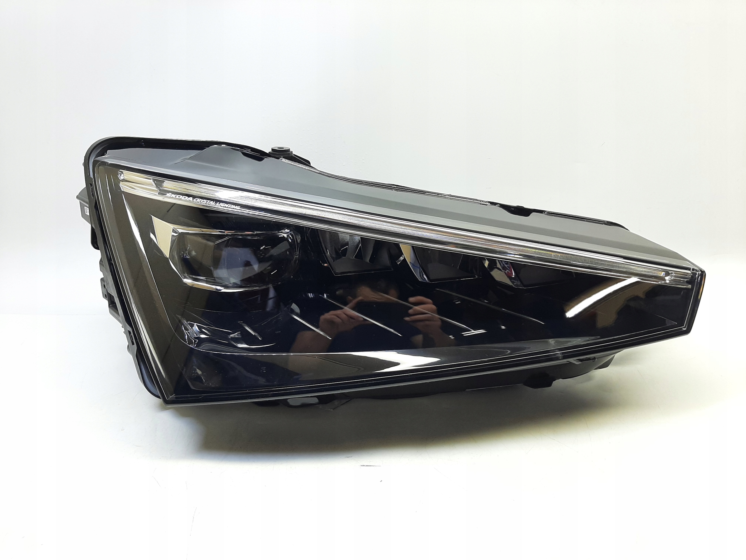 SKODA SCALA PRAWY REFLEKTOR LAMPA LED 657941016A nowy