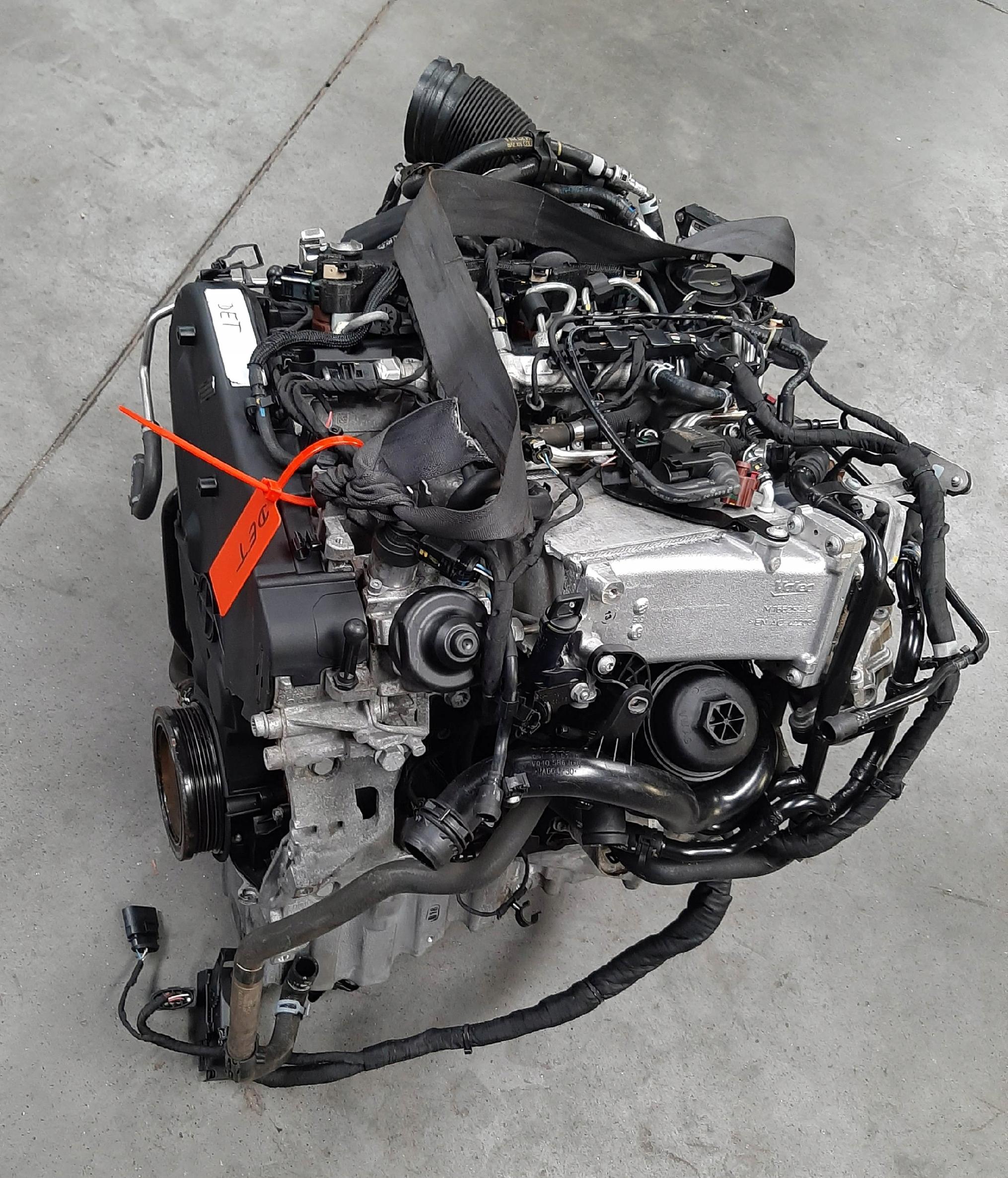 Audi A4 B9 A5 F5 Q5 FY Silnik 2.0 TDI DET ENGINE