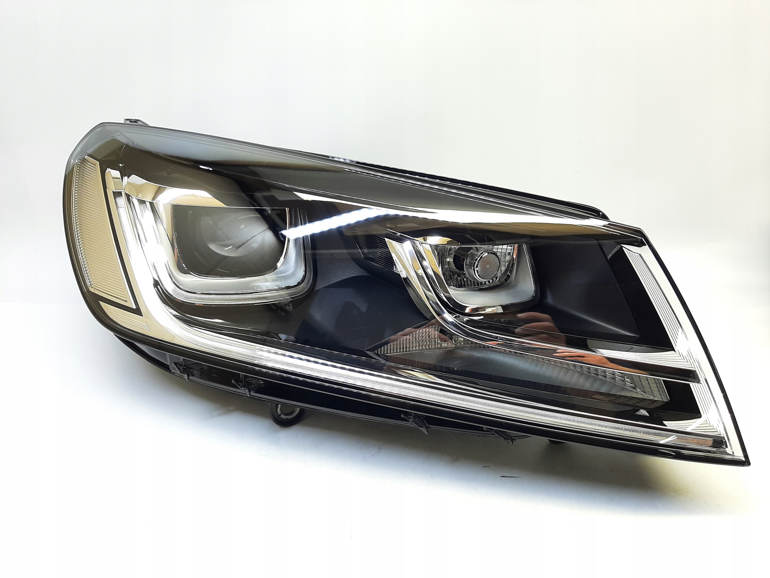 VW TOUAREG 14-17 REFLEKTOR LAMPA PRAWA 7P1941034A nowa